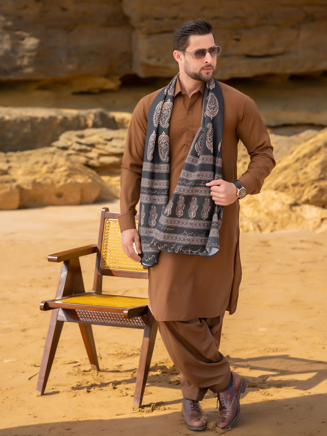 Tng By Md Odhni Collection-Ajrak Batik Stole (Black Red - Men)