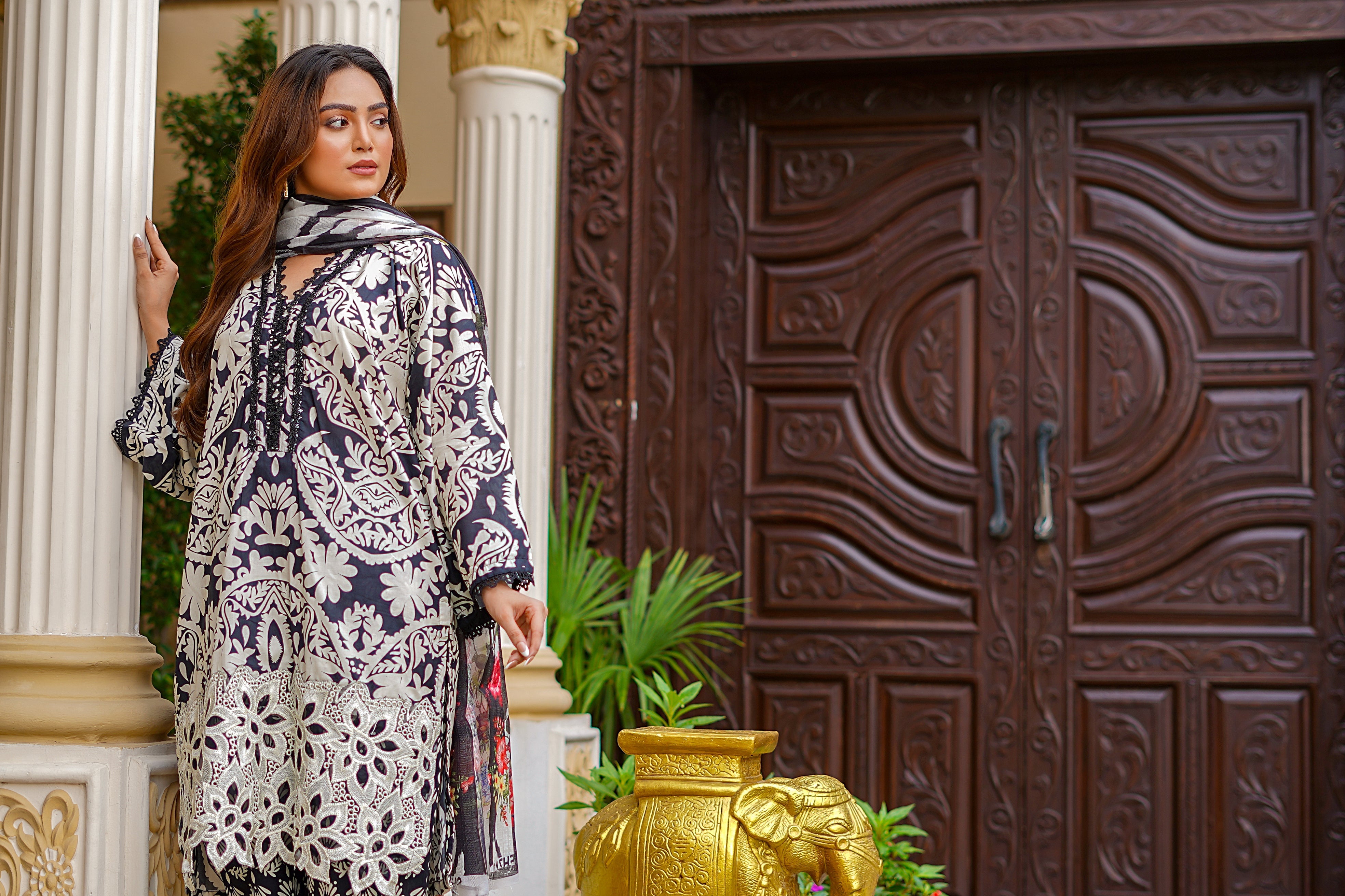Rang E Gulposh Stitched 3 Piece Lawn Collection'2025-RNG-1216