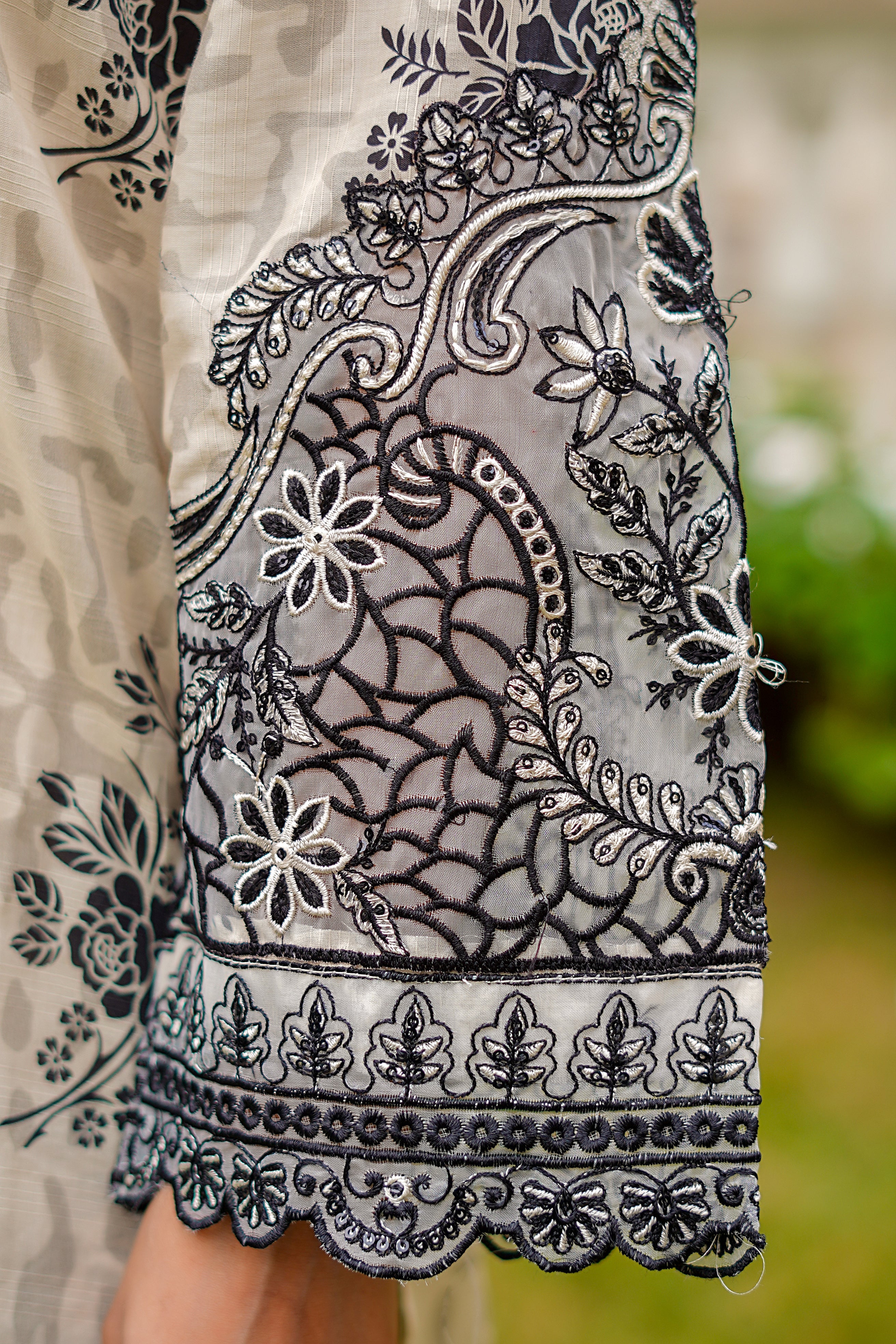 Rang E Gulposh Stitched 3 Piece Lawn Collection'2025-RNG-1217