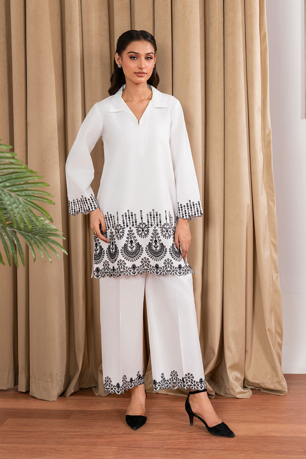 Solarie By Meeral Stitched 2 Piece Lawn Collection'2025-COR-0012