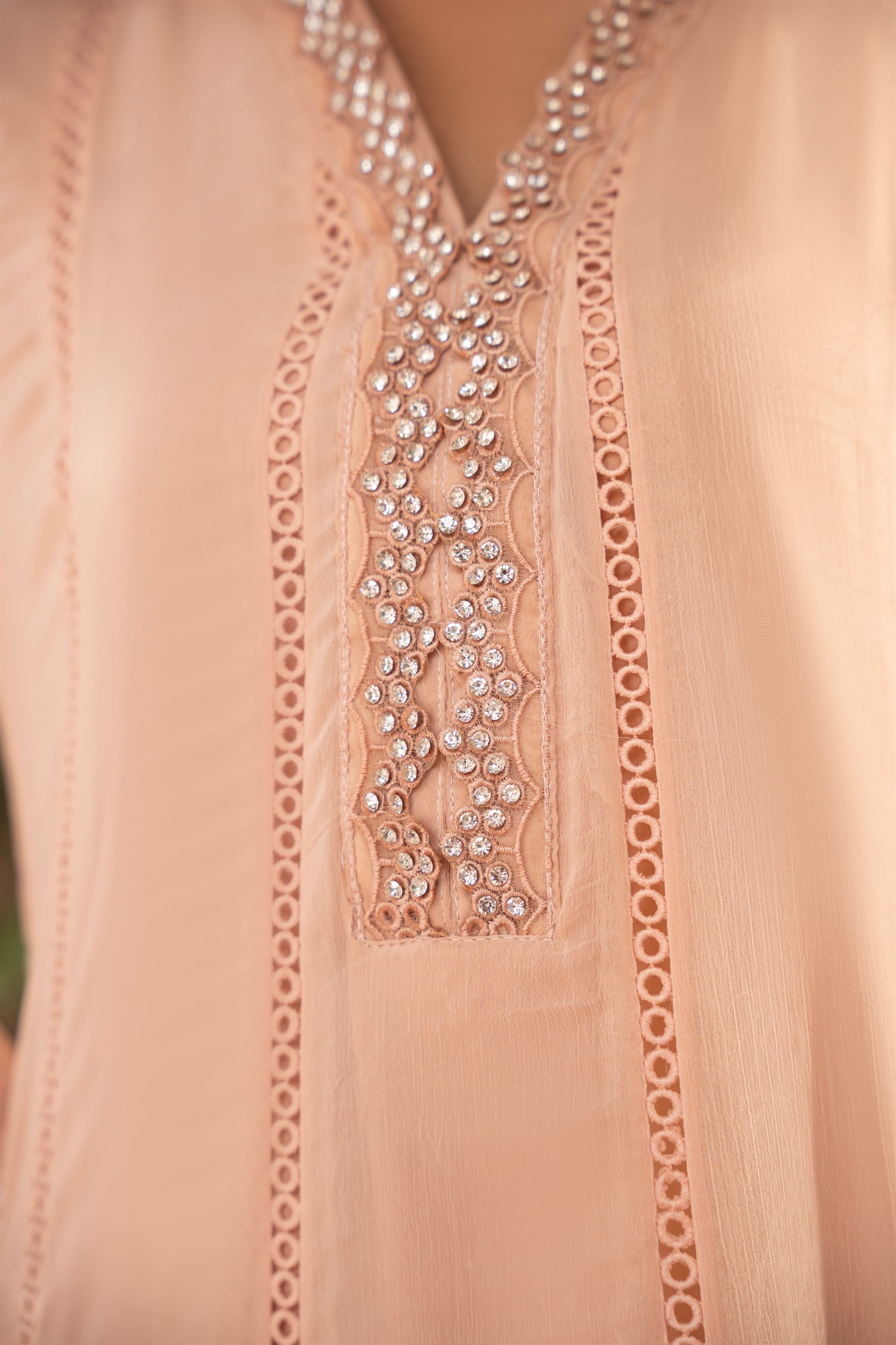 Rang Nirala By Manahils Stitched 3 Piece Formals Collection'2025-K-165-PEACH