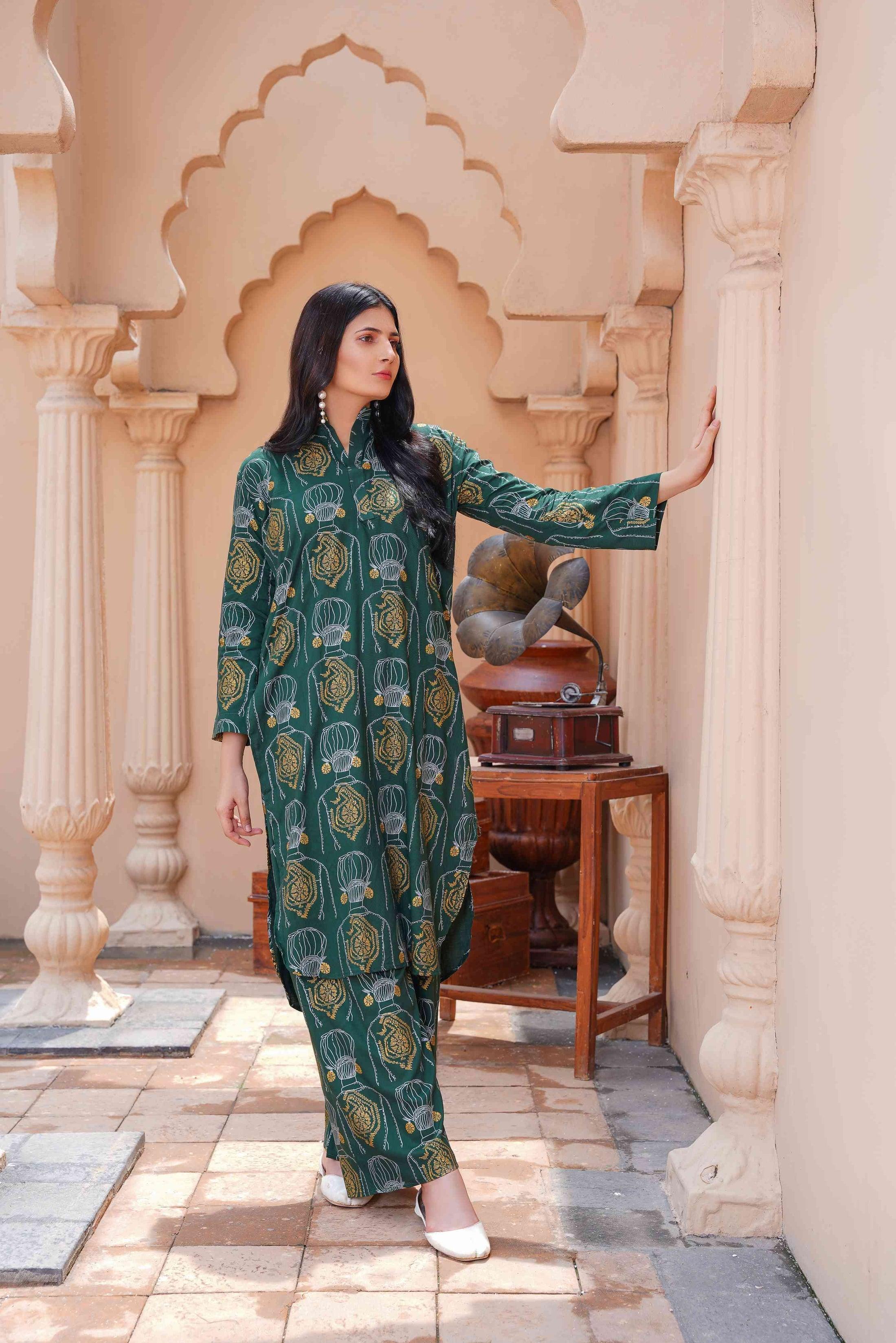 Zaib E Hoor Melodic 2Pcs Stitched Suit