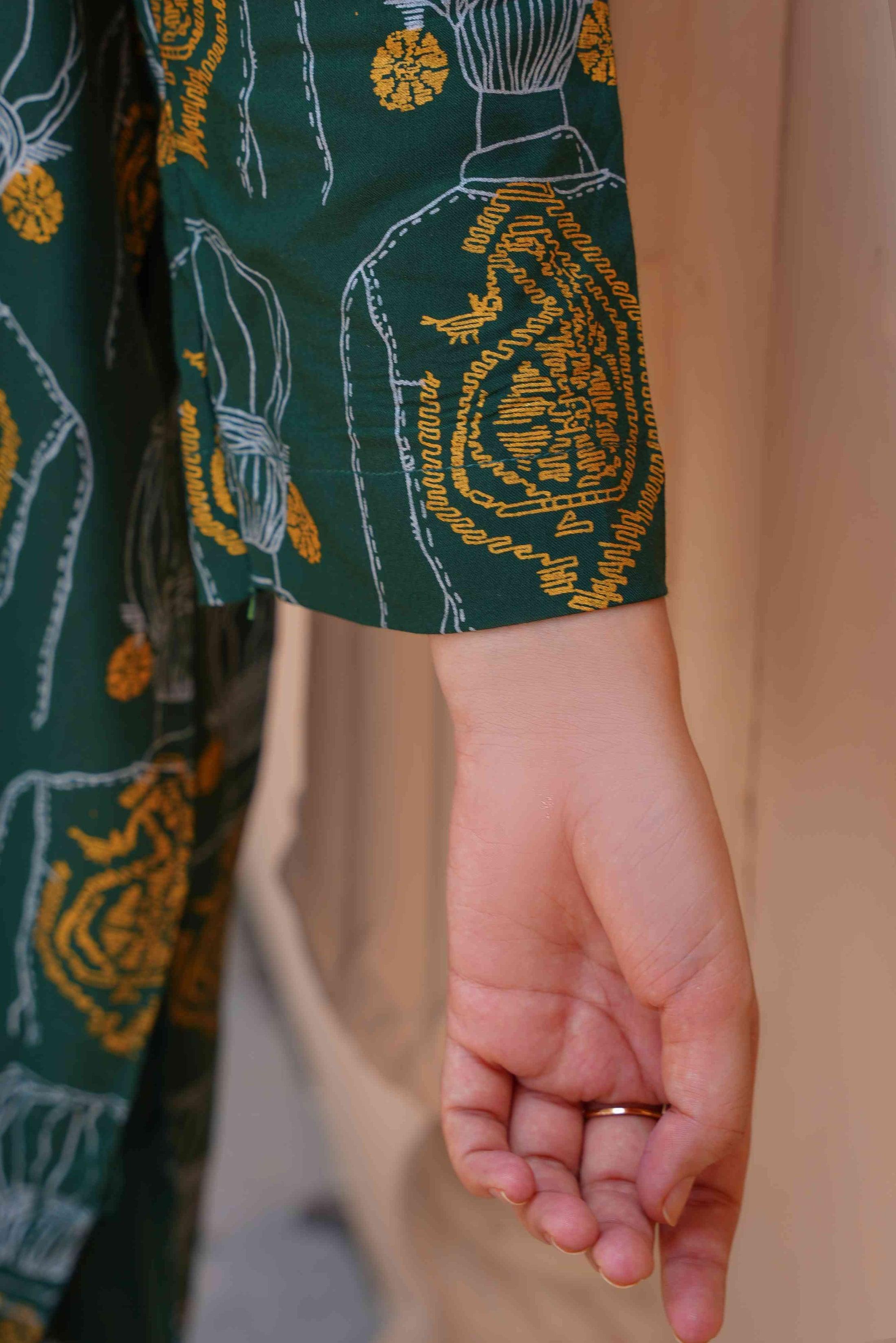 Zaib E Hoor Melodic 2Pcs Stitched Suit