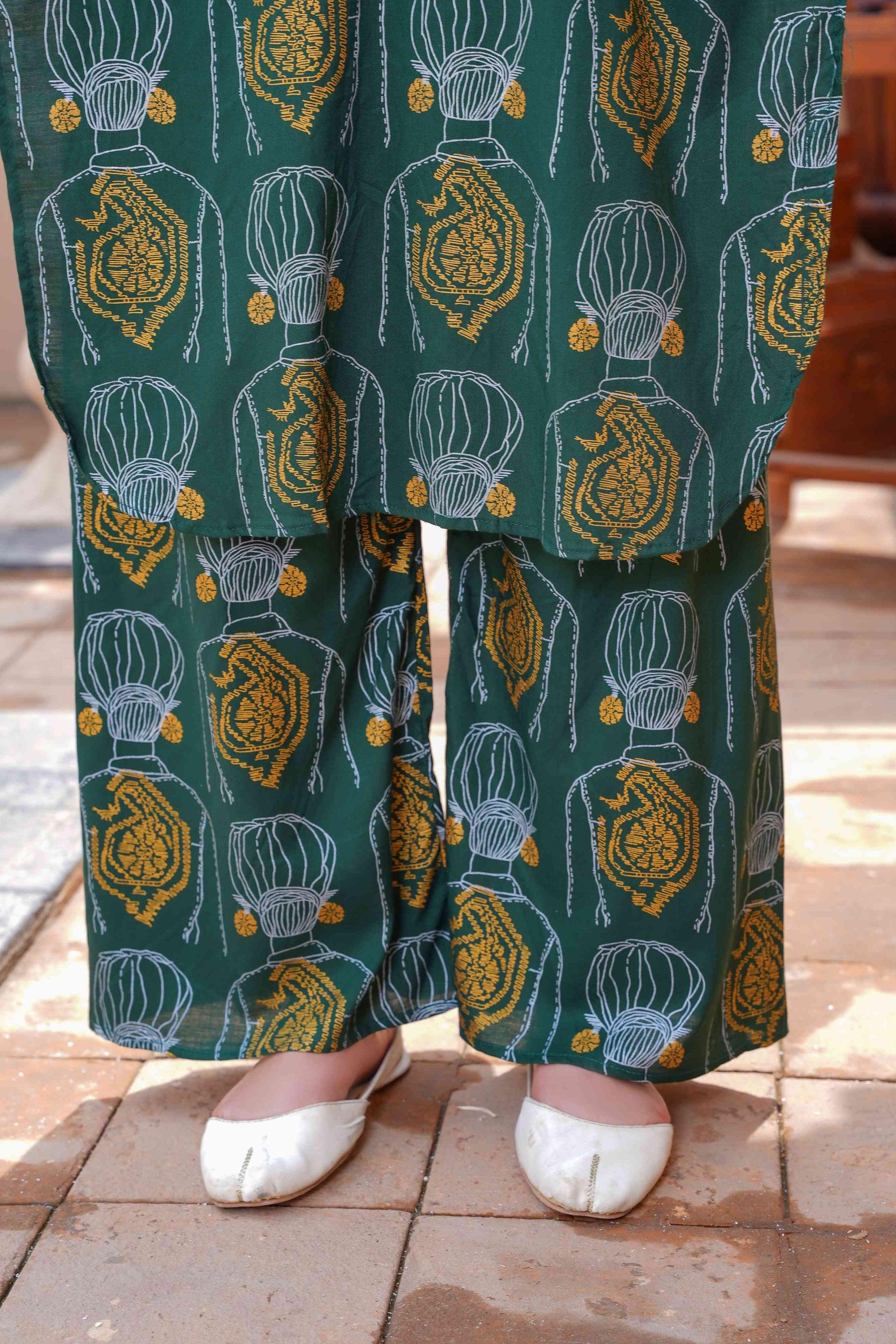 Zaib E Hoor Melodic 2Pcs Stitched Suit