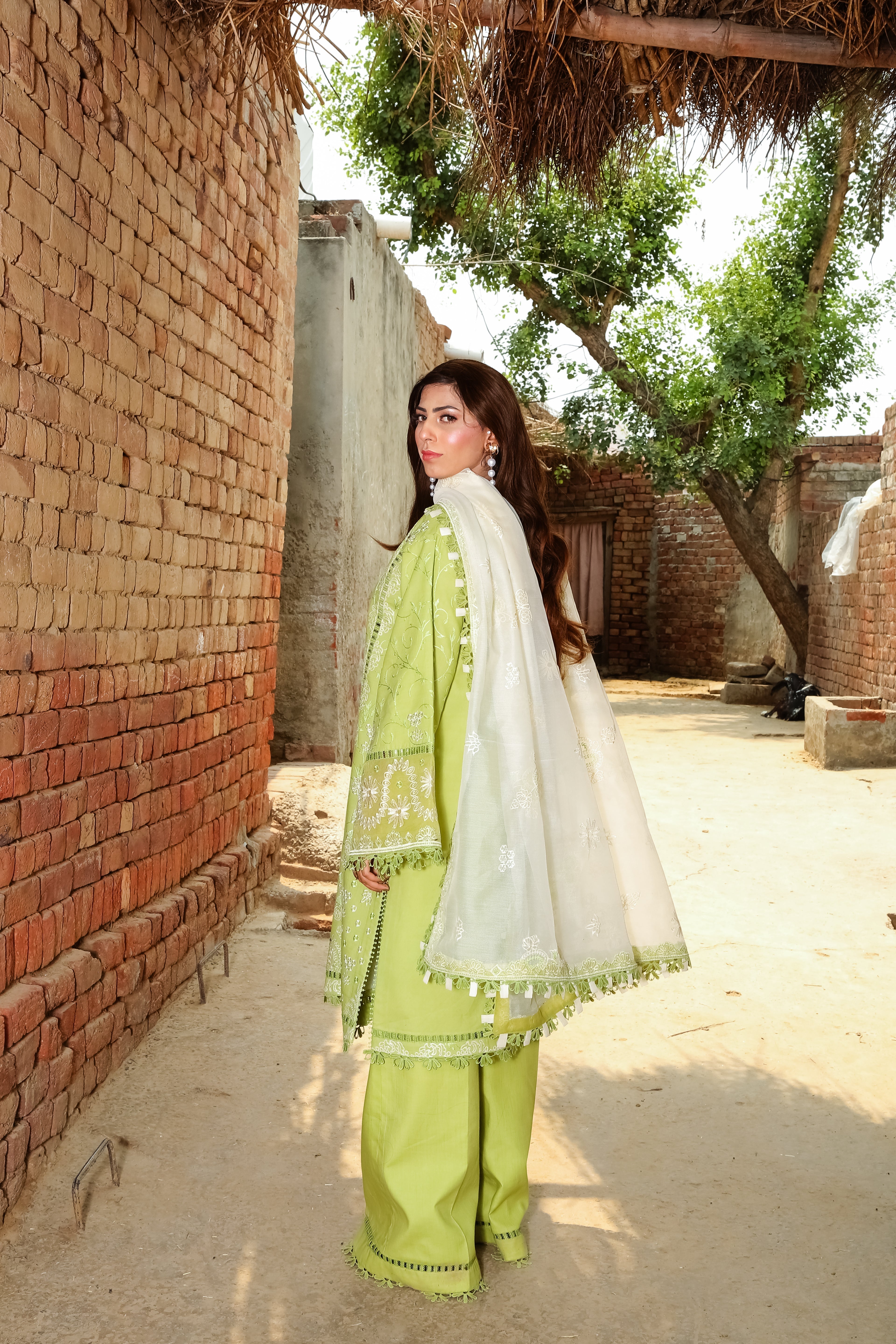 Dastak By Subayah Luxury Lawn Collection'2025-Dhanak