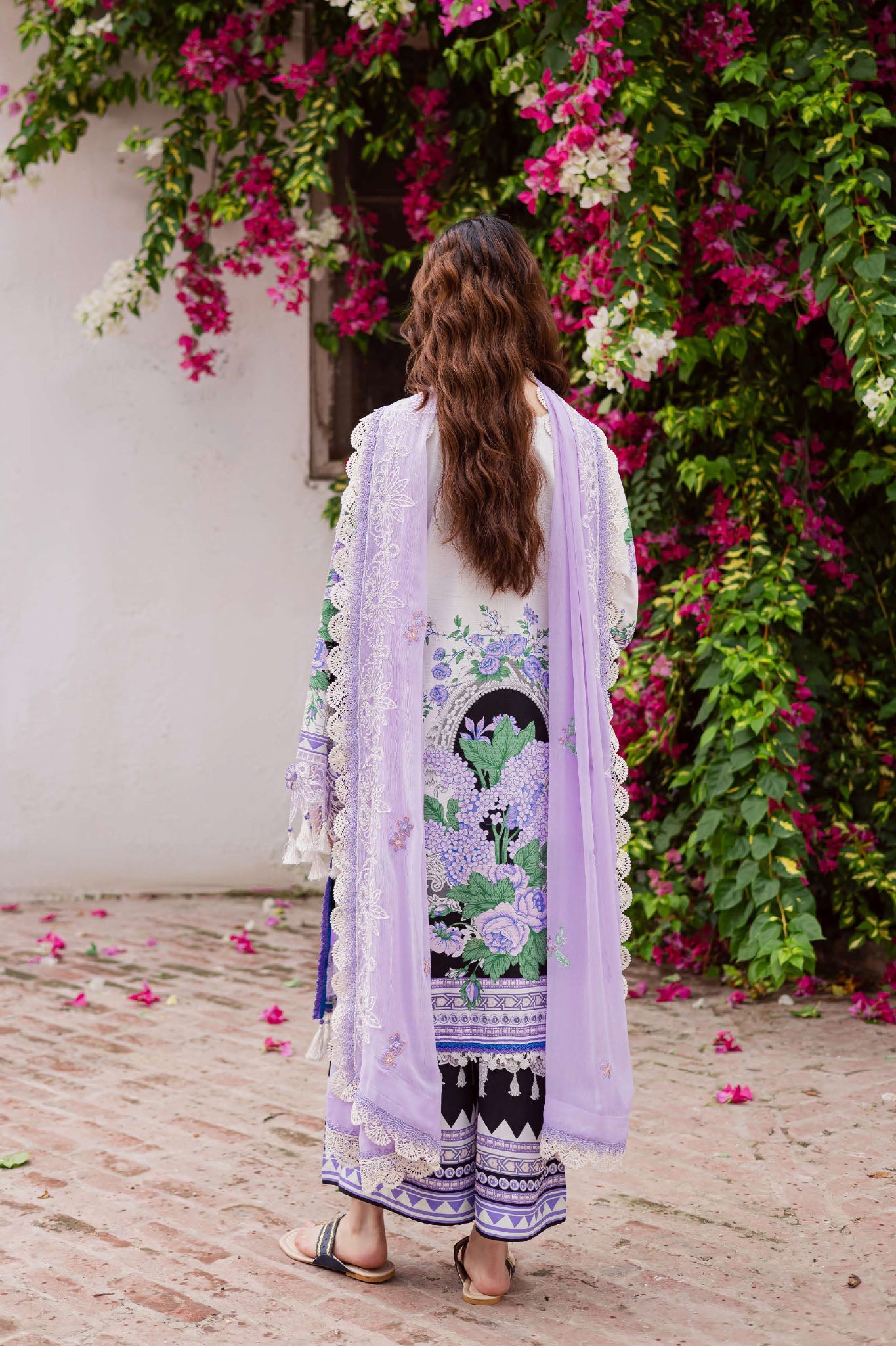 Gulzar By Mahnur Unstitched 3 Piece Winter Collection'2025-G-02