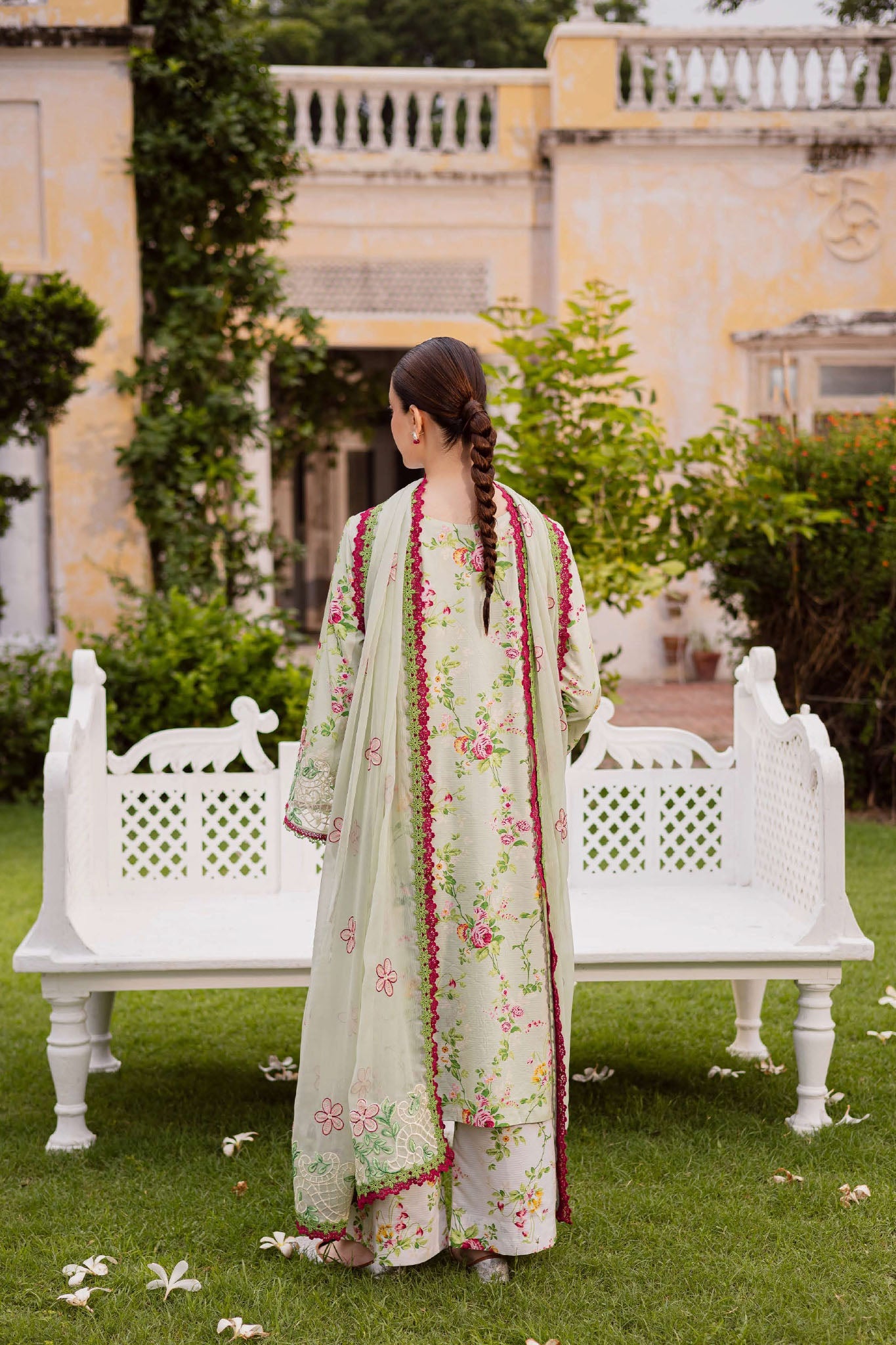Gulzar By Mahnur Unstitched 3 Piece Winter Collection'2025-G-09
