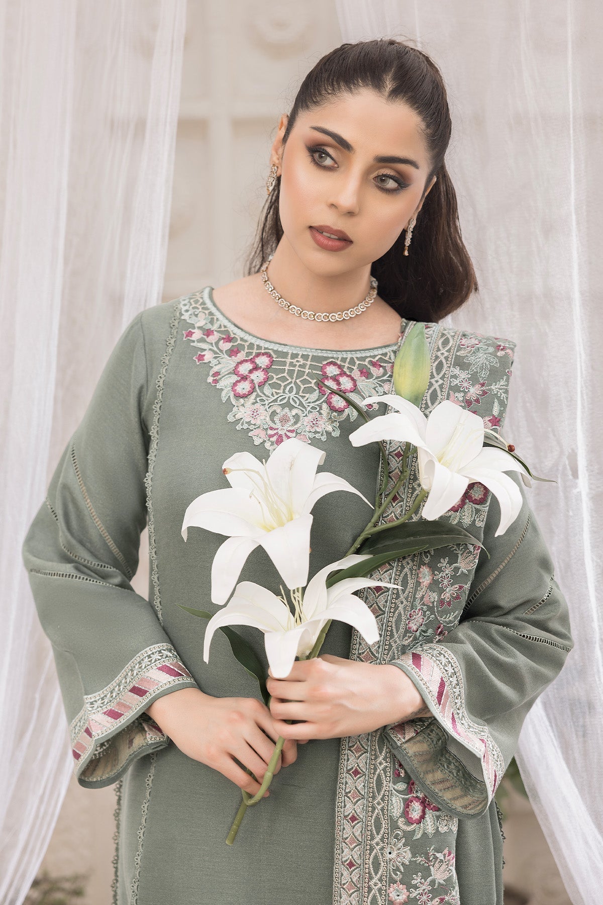 Bella By Imrozia Serene Stitched 3 Piece Winter Collection'2025-I.P-90 Reve