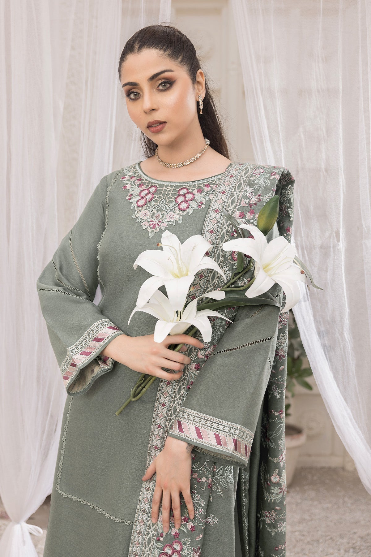 Bella By Imrozia Serene Stitched 3 Piece Winter Collection'2025-I.P-90 Reve