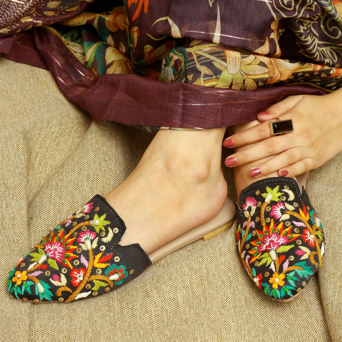 Bustangi Tehzeeb Mules