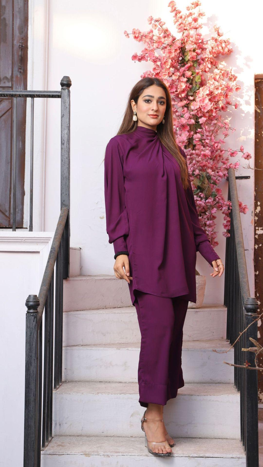 Manahils Stitched Knot Set Purple