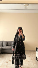 Zoya Zafar Stitched 2 Piece Cotton Collection'2025-Black Blossom