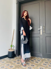 Manahils Stitched Pop Of Black Kaftan