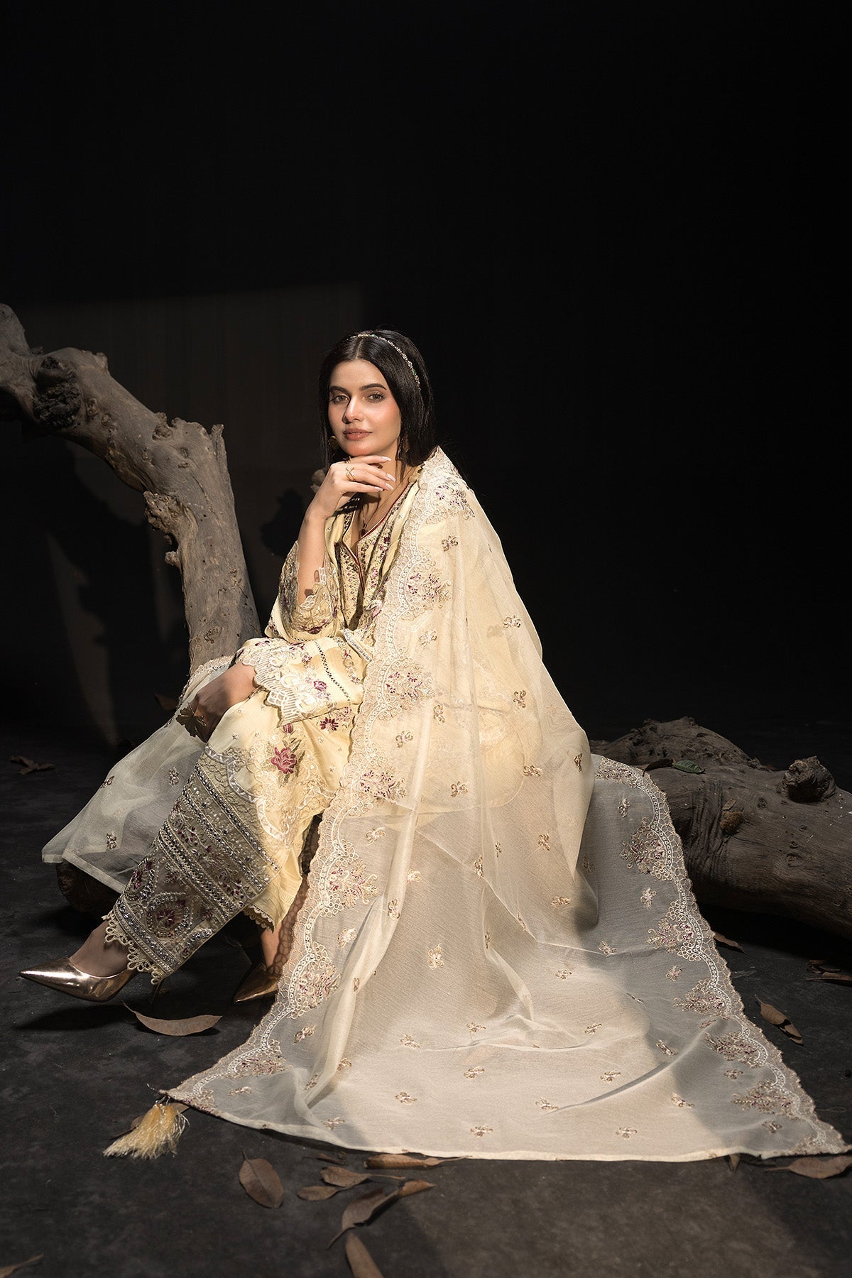 Gulzar e Dil By Imrozia Stitched 3 Piece Winter Collection'2025-I.P-97 Mehr