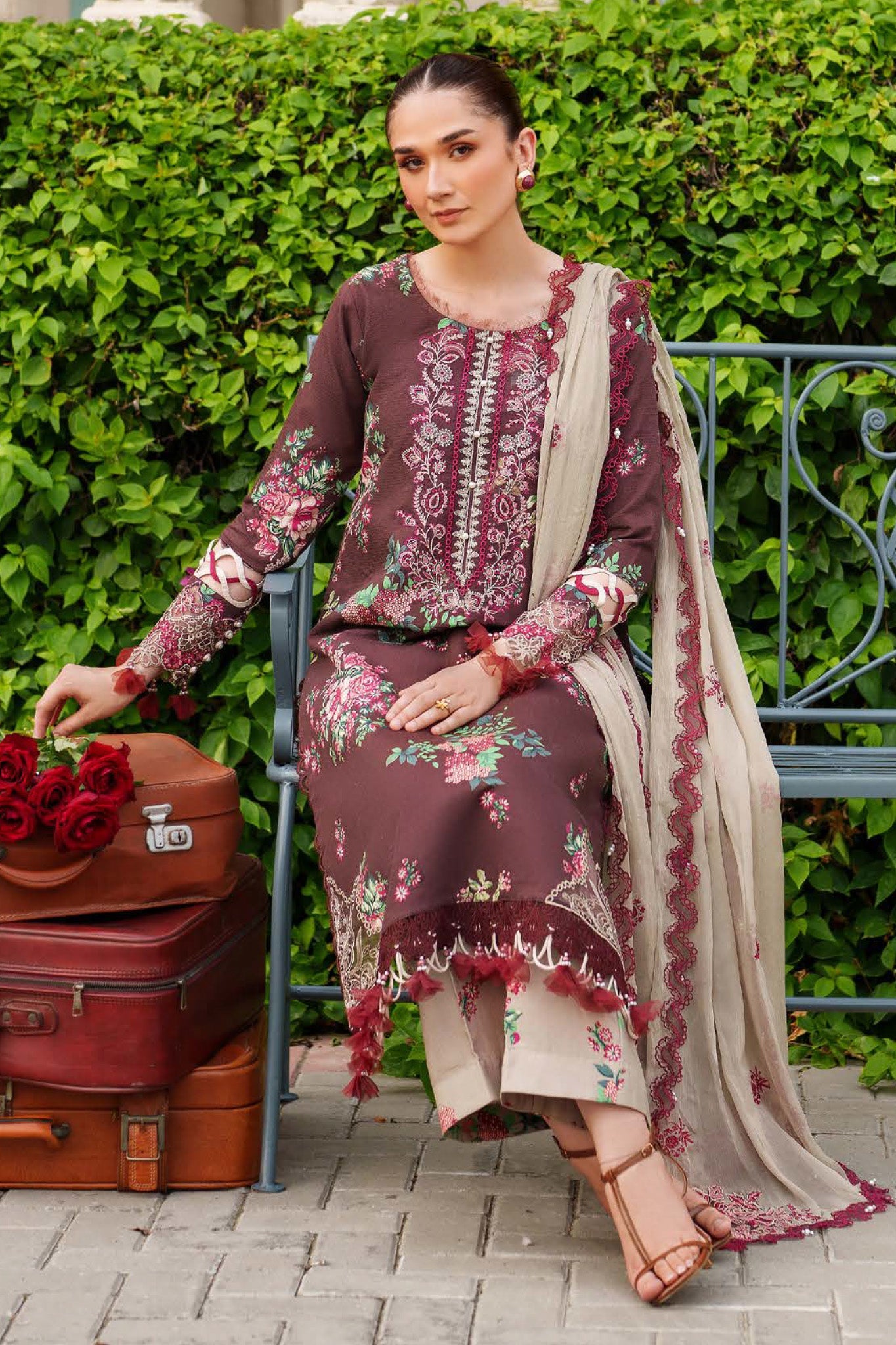 Ivy Bloom by Parishay Unstitched 3 Piece Winter Edit-01 Collection'2025-IW-06