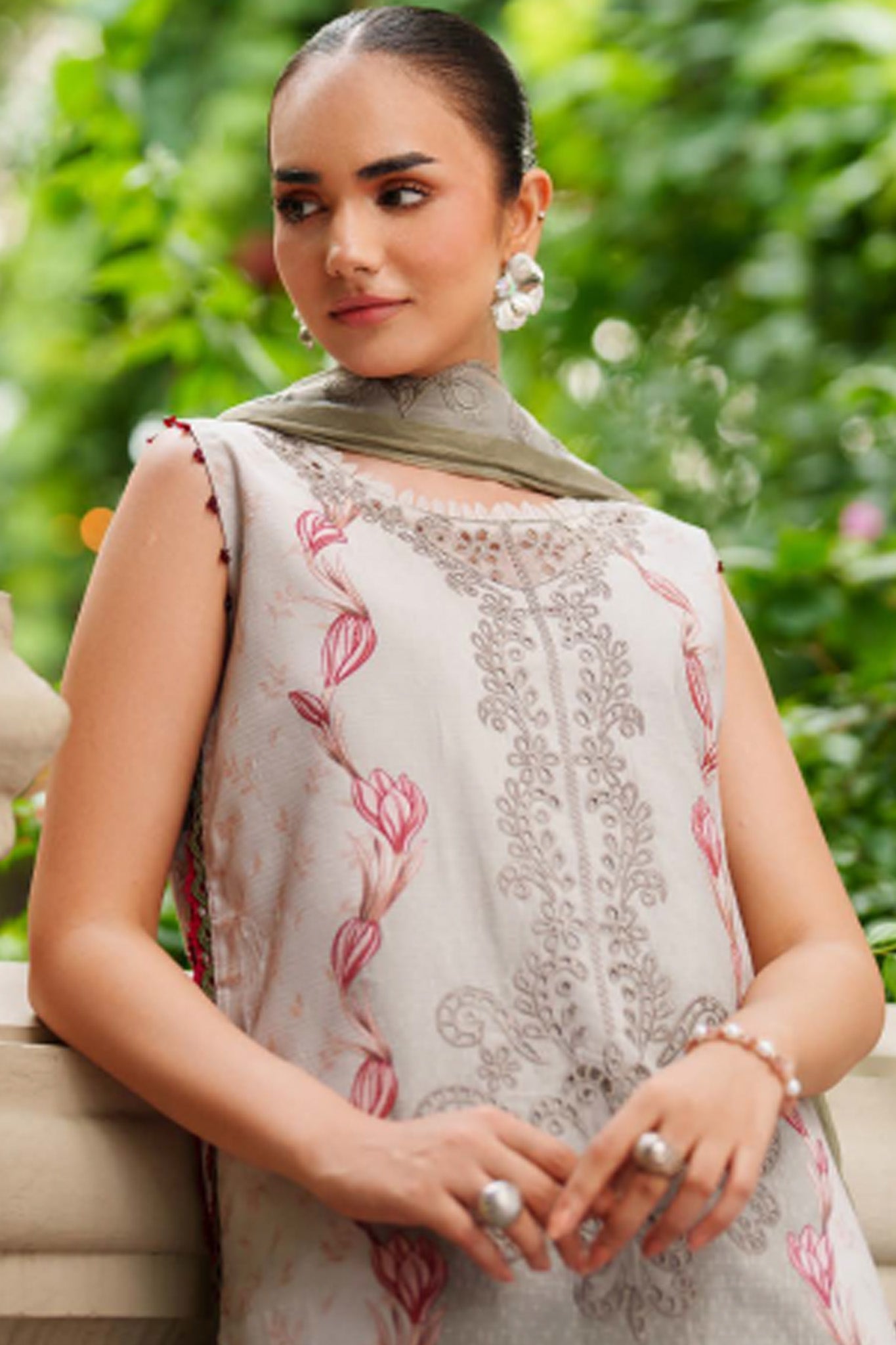 Ivy Bloom by Parishay Unstitched 3 Piece Winter Edit-01 Collection'2025-IW-13
