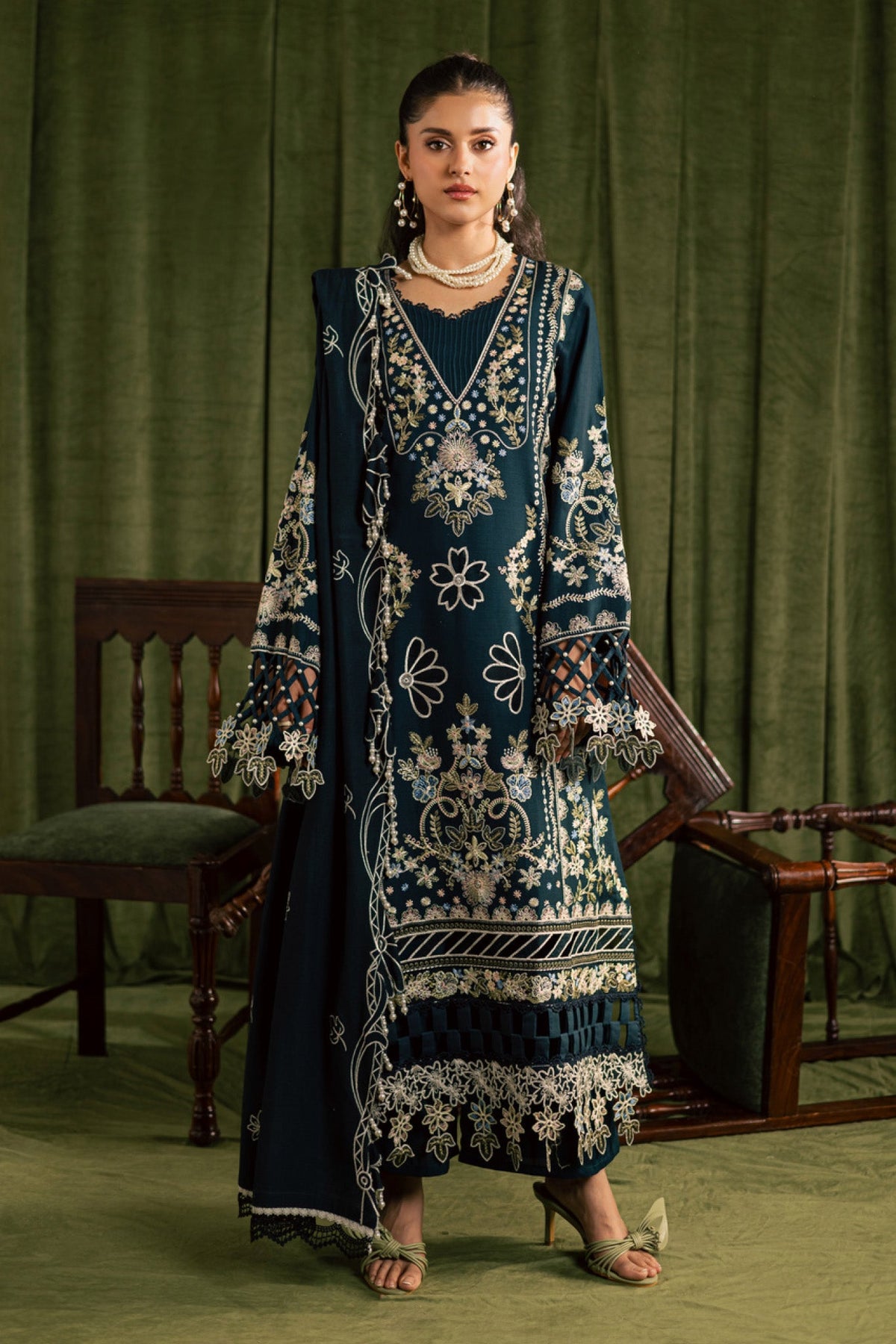 Kaia by Mahnur Unstitched 3 Piece Emb Winter Collection'2025-K-07