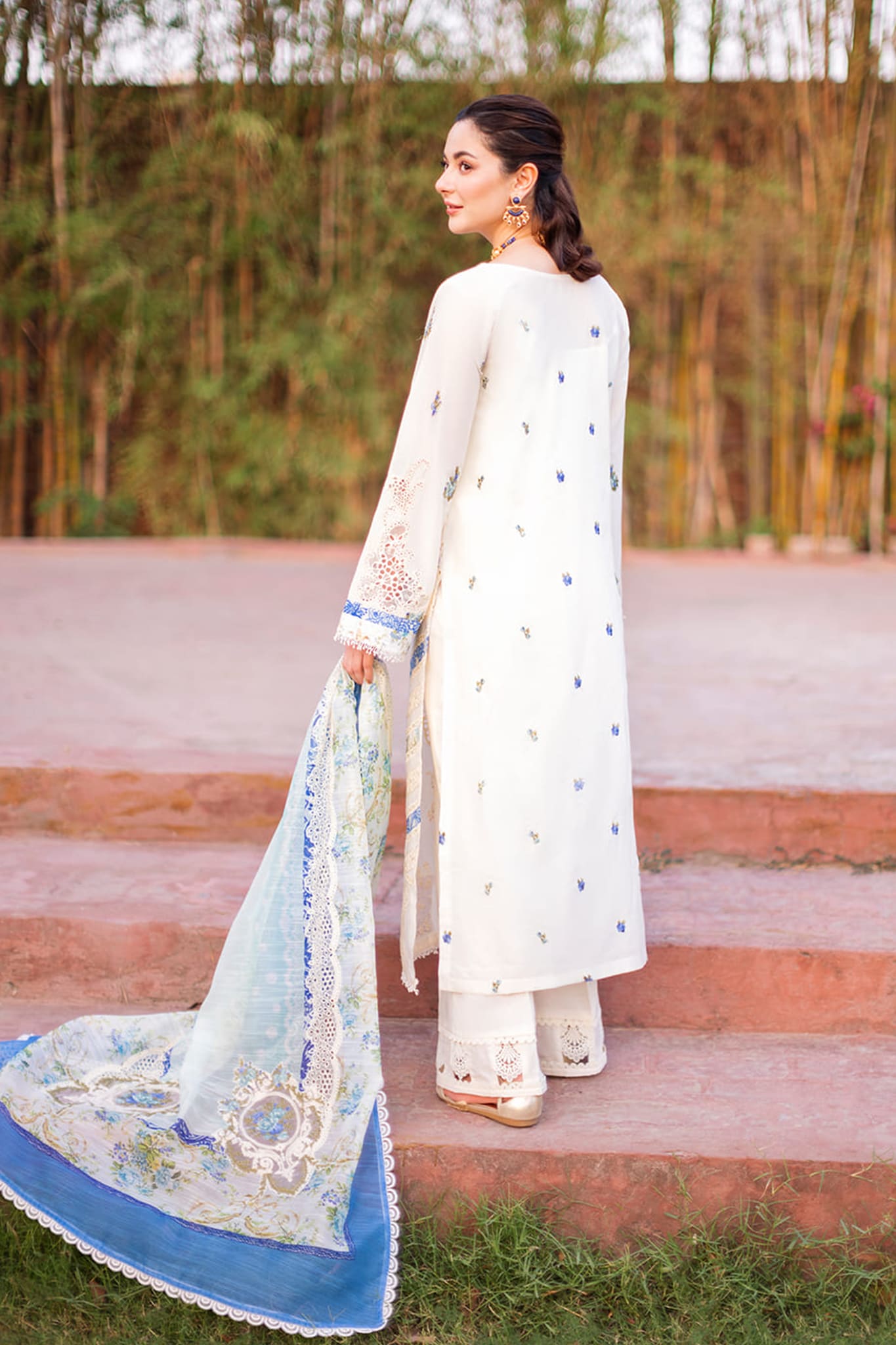Manara by Maria Asif Baig Unstitched 3 Piece Luxury Lawn Collection'2023-ML-08-Eva