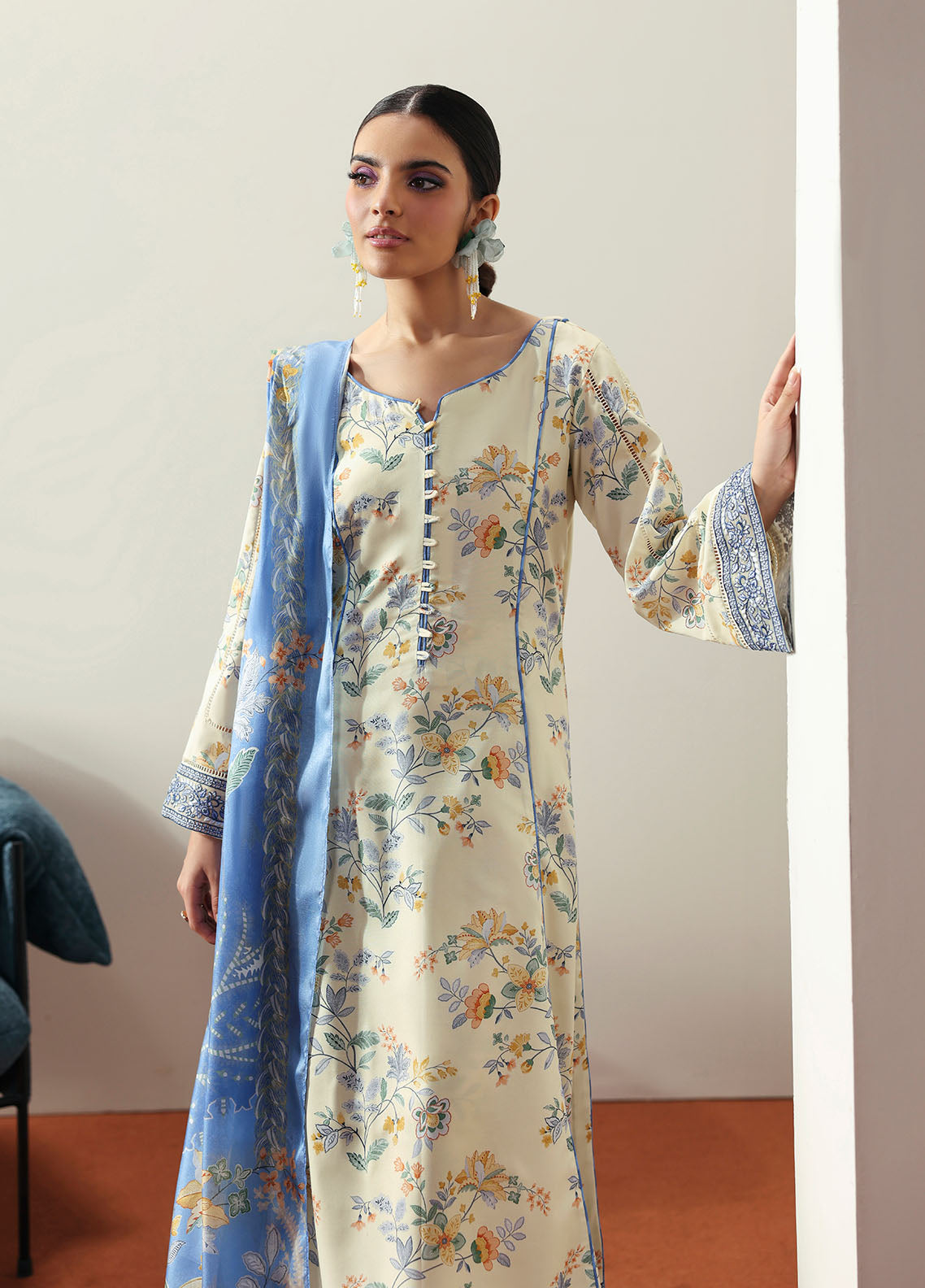 Gulaal Stitched 3 Piece Basic Lawn Collection'2025-Elaris