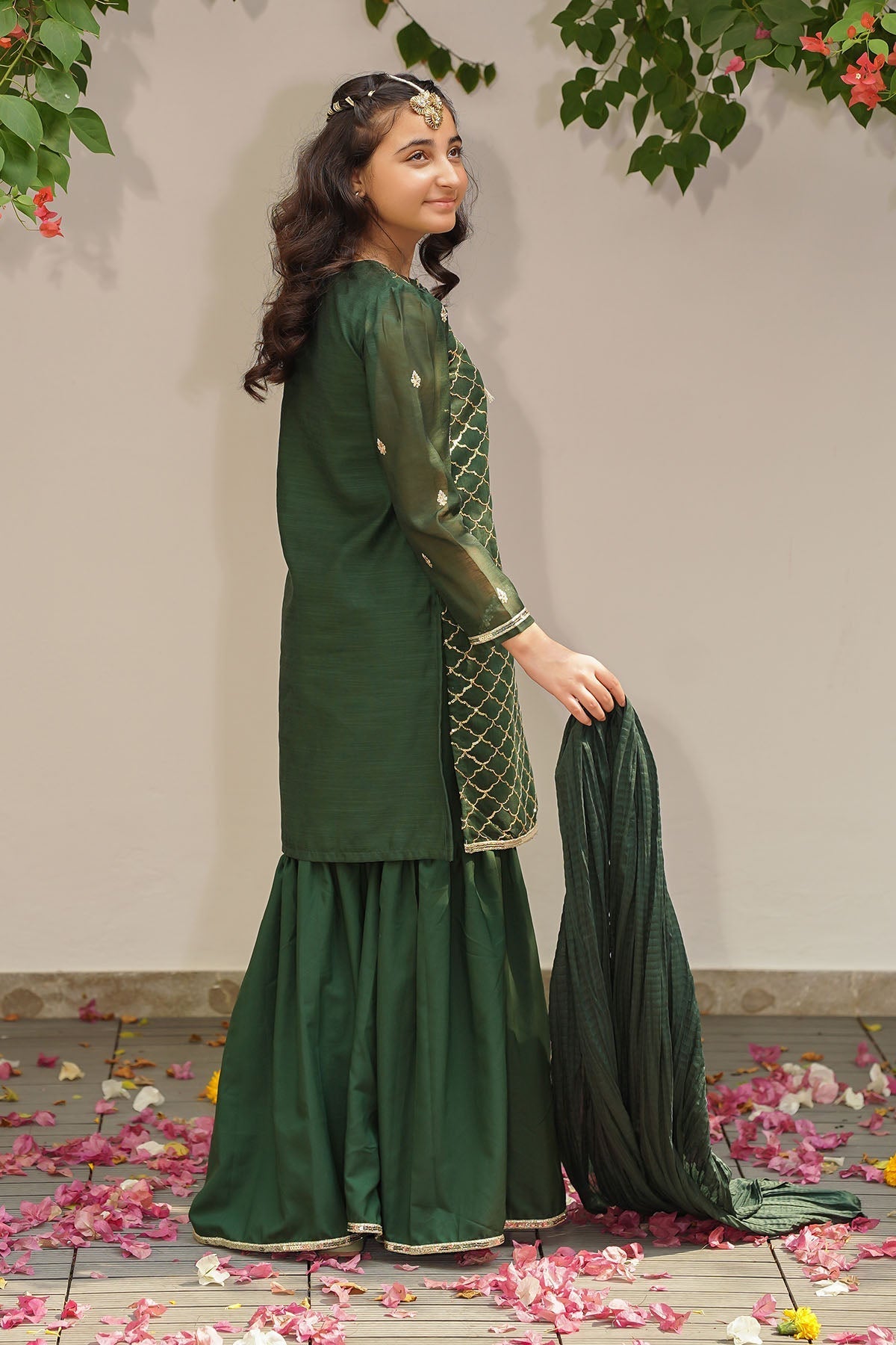 Ochre Clothing Slub Manar Embroidered 3 Pc Suit Collection'2025-SHD-10