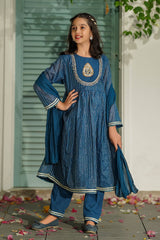 Ochre Clothing Zari Jacquard Hand Adda Work 3 Pc Suit Collection'2025-SHD-09
