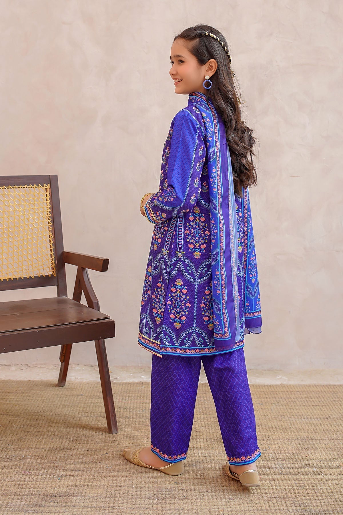 Ochre Clothing Girls Full Suits Swiss Lawn Digital Printed 3 Pc Suit