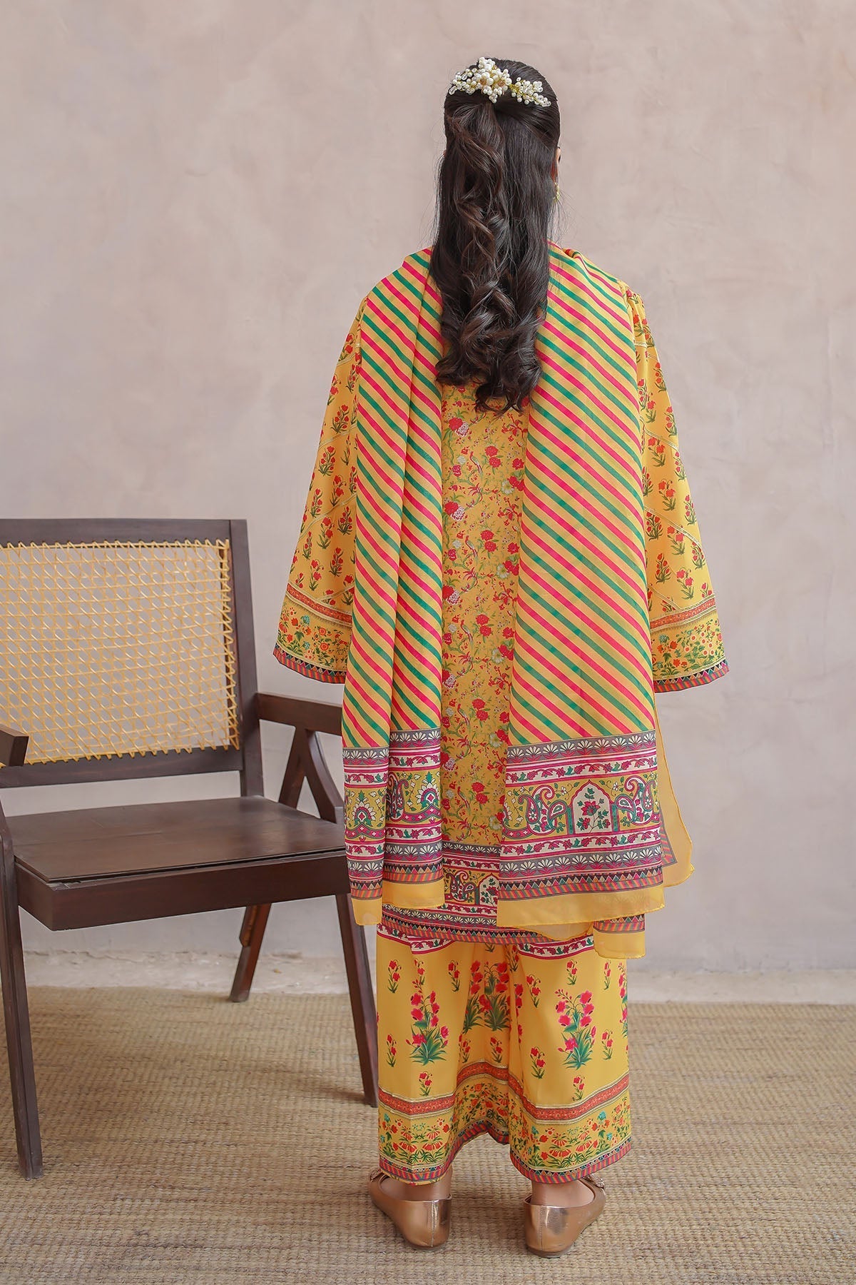 Ochre Clothing Girls Full Suits Swiss Lawn Digital Printed 3 Pc Suit