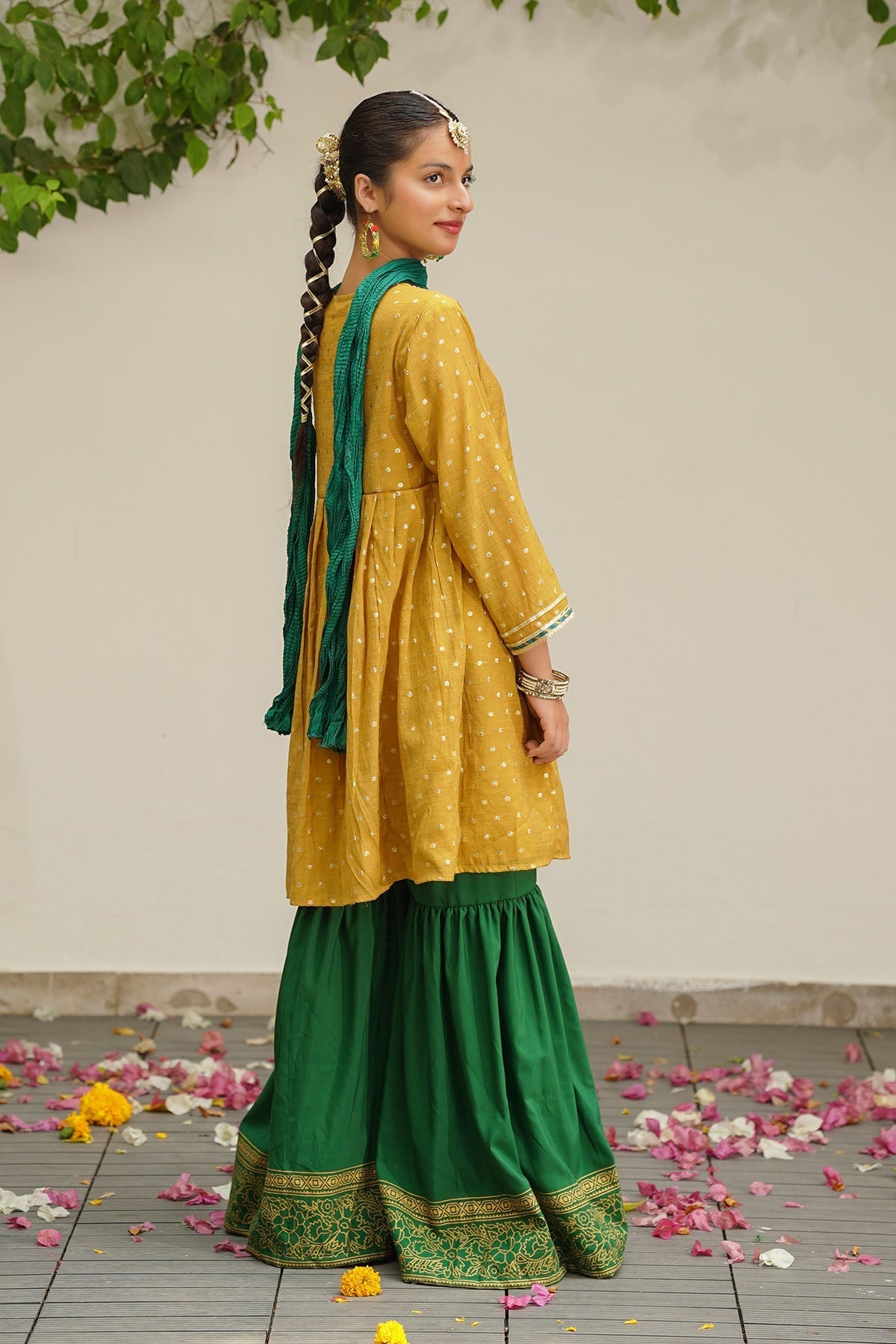 Ochre Clothing Slub Manar Hand Adda Work 3 Pc Suit Collection'2025-MHD-08