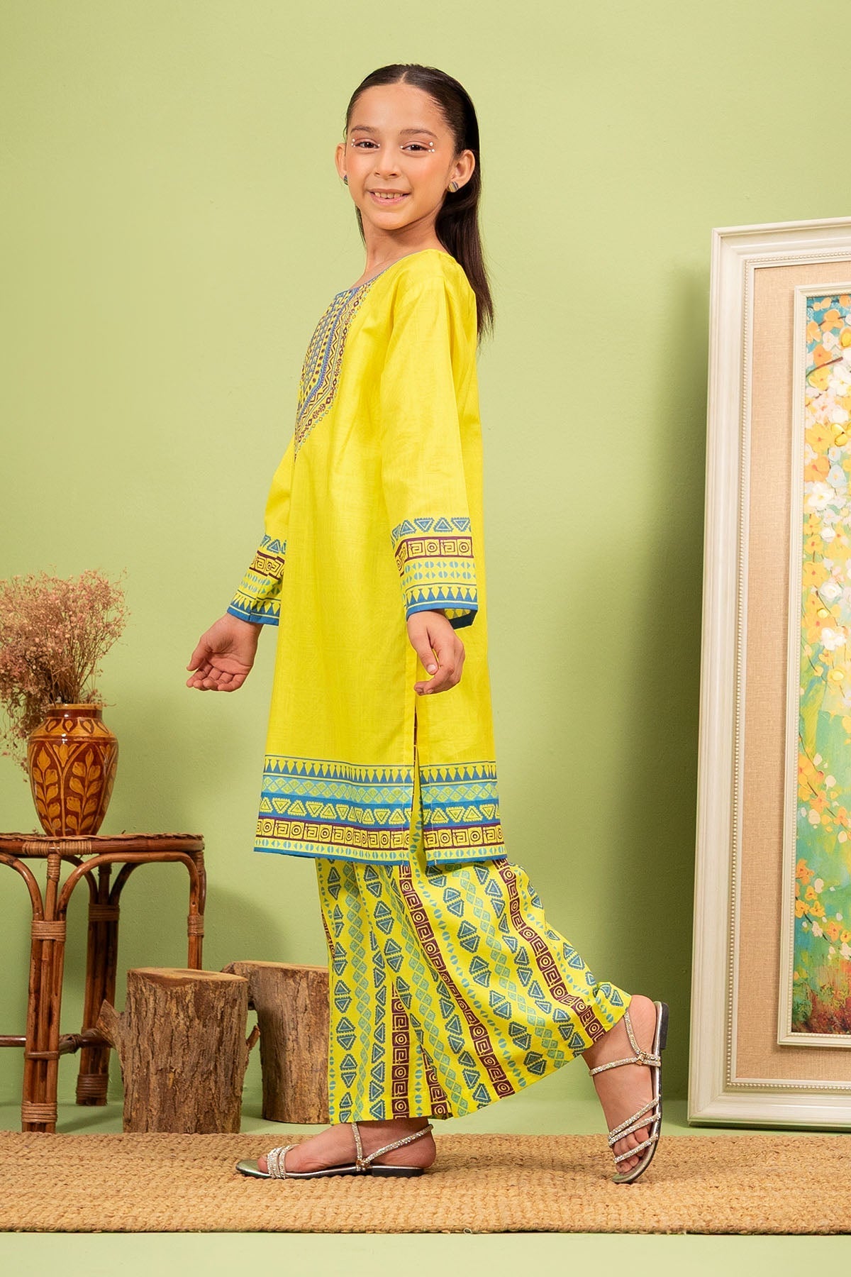 Ochre Clothing Lawn Digital Printed 2 Pc Suit