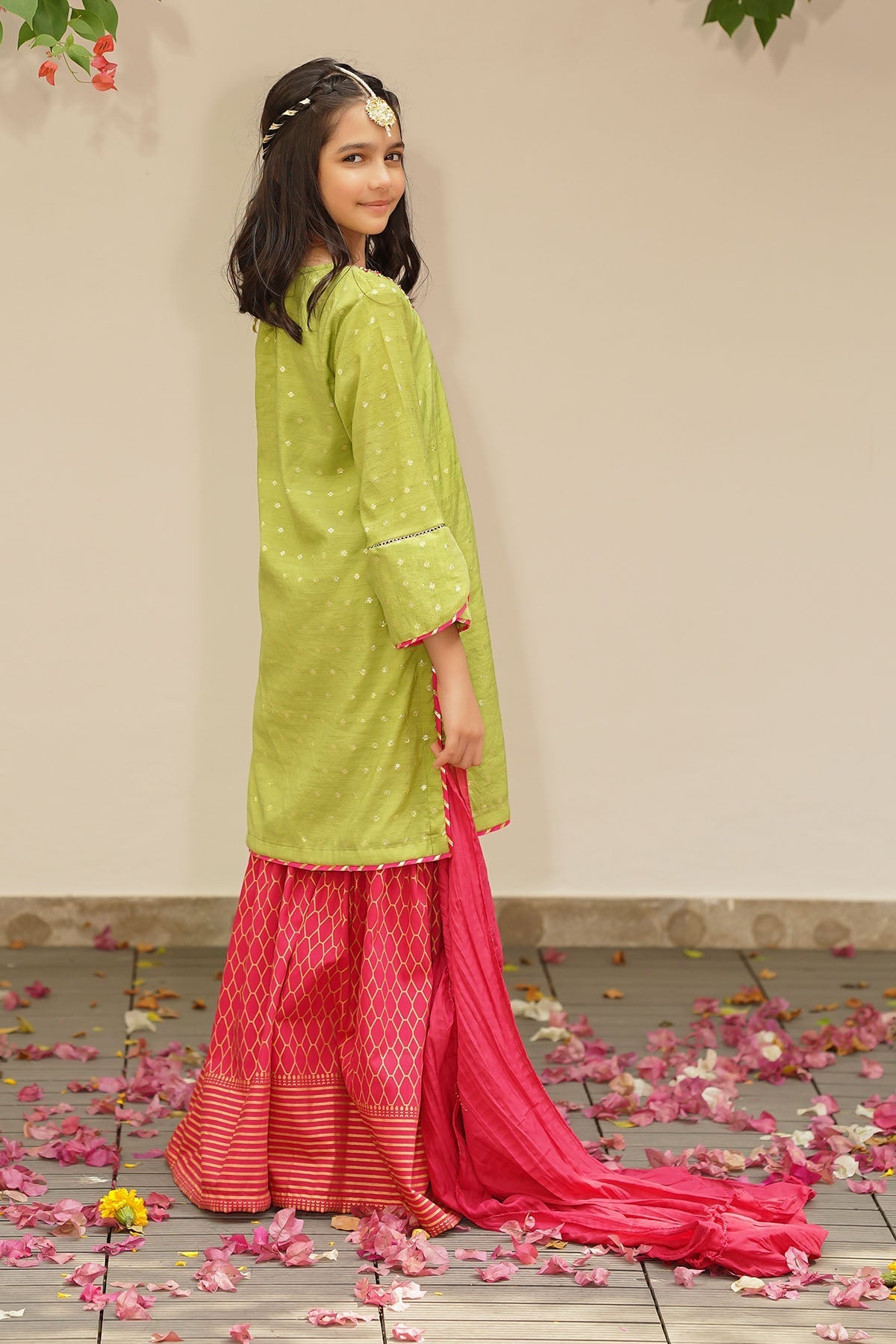 Ochre Clothing Slub Manar Hand Adda Work 3 Pc Suit Collection'2025-MHD-07