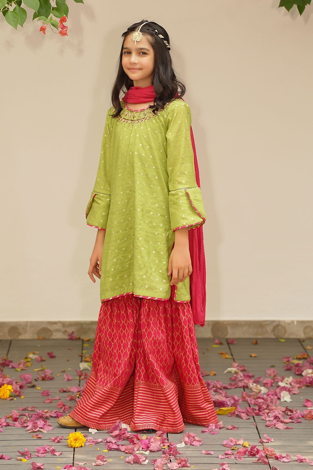 Ochre Clothing Slub Manar Hand Adda Work 3 Pc Suit Collection'2025-MHD-07