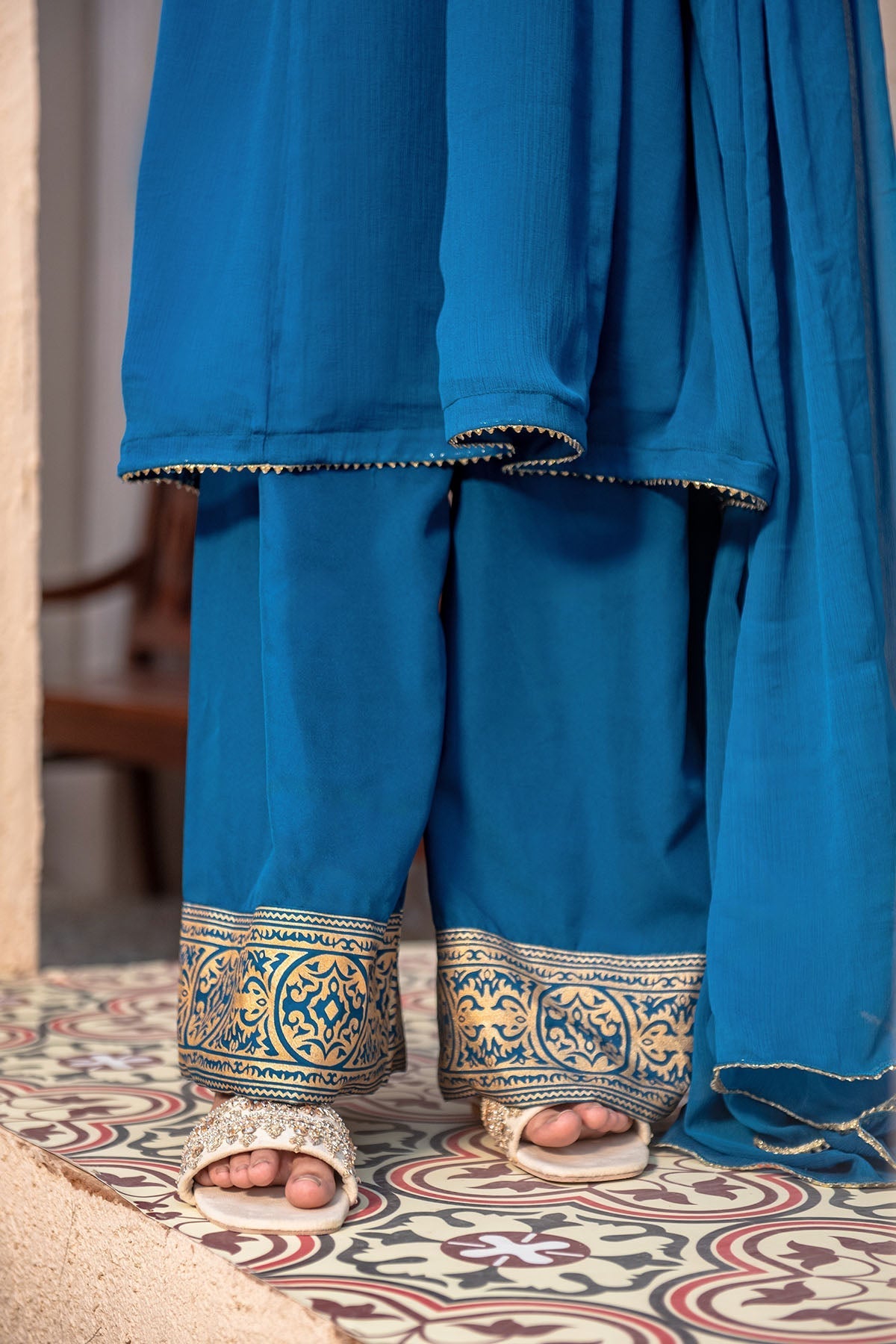 Ochre Clothing Girls Full Suits Chiffon Hand Adda Work 3 Pc Suit