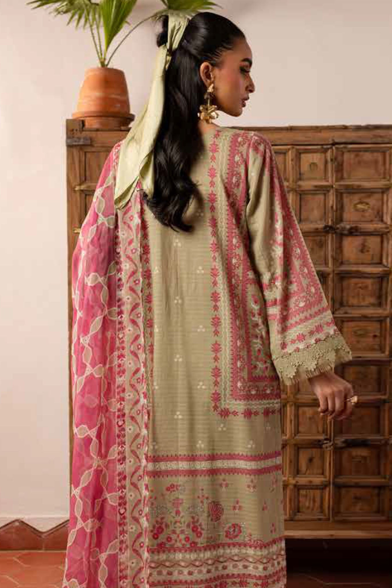Signature Prints By Nureh Unstitched 3 Piece Printed Lawn Collection-SP-141