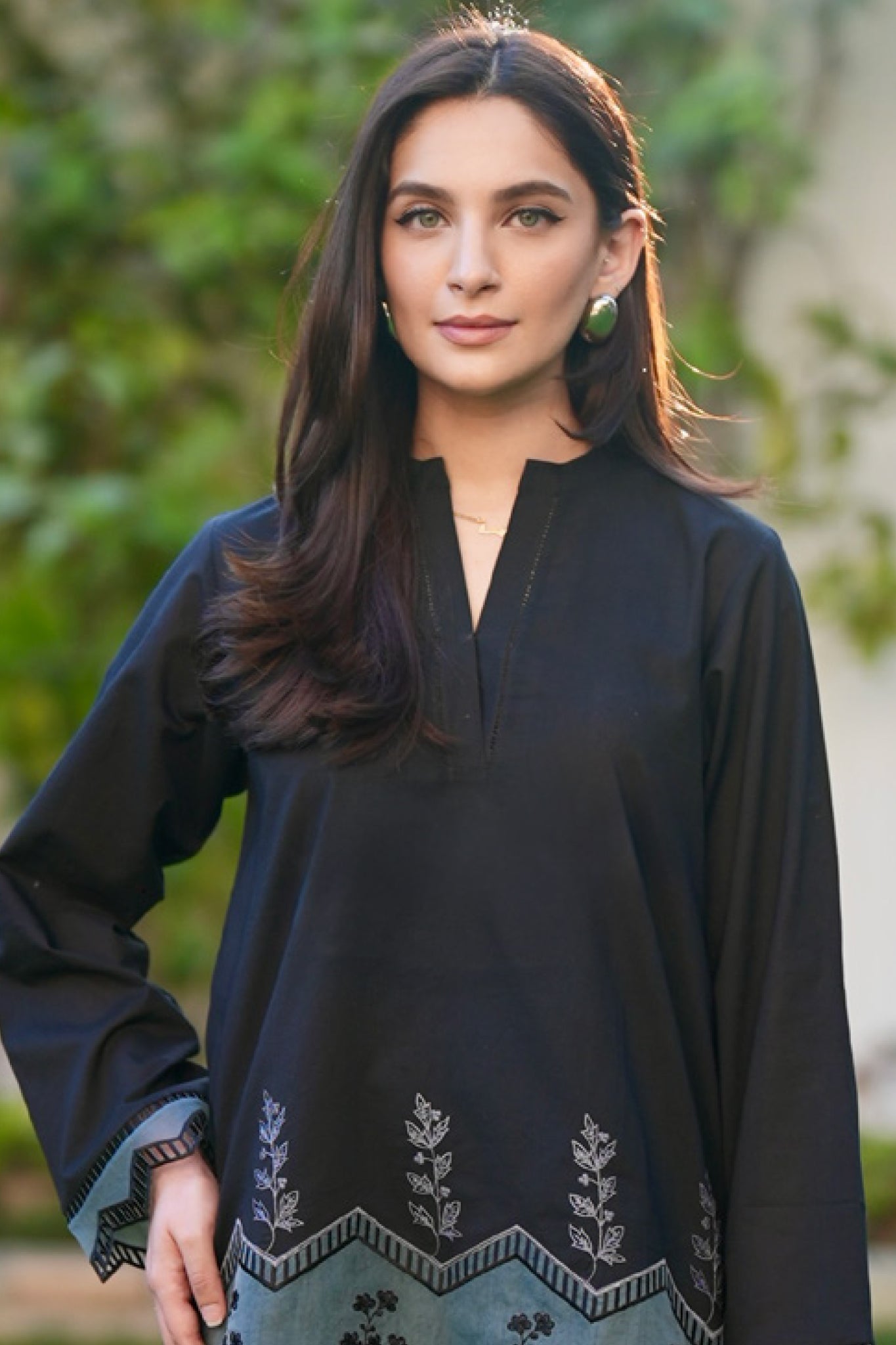Pret Essentials By Sahar Stitched 2 Piece Summer Collection'2025-SSEC-V3-RK-04-Noir Bloom