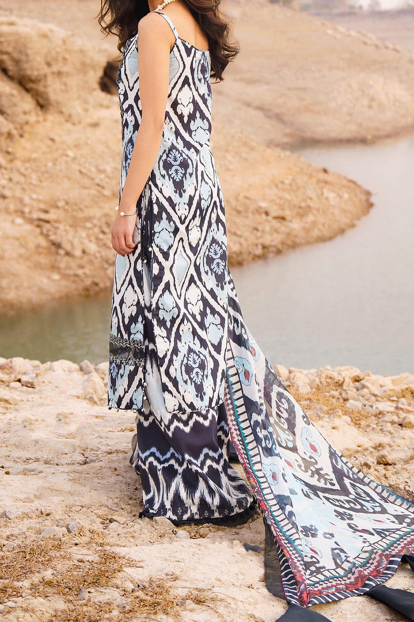 Meraki by Asifa N Nabeel Unstitched 3 Piece Lawn Collection'2024-Starlete