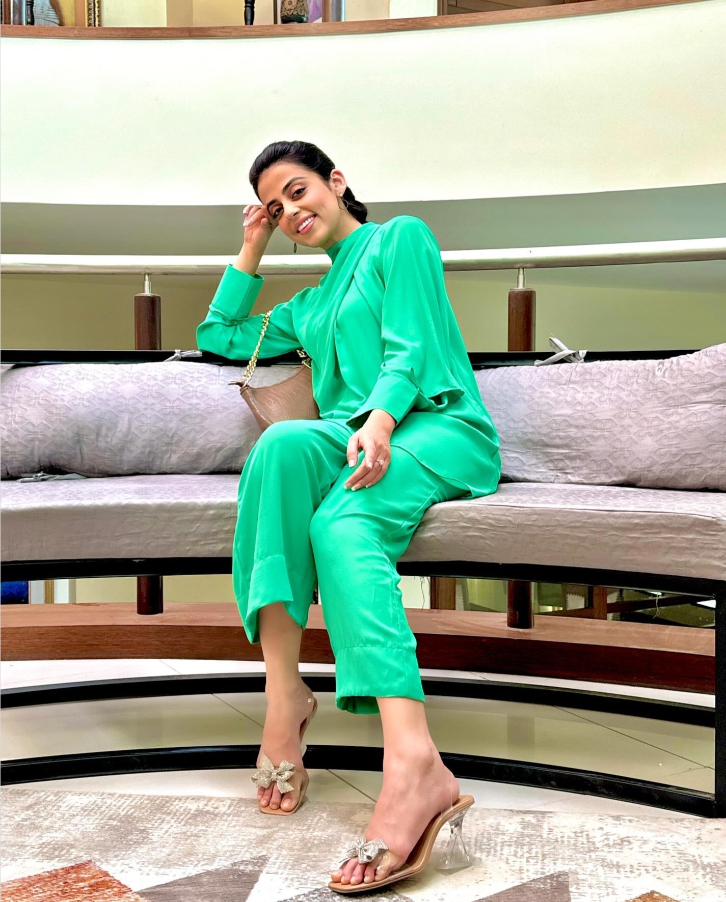 Manahils Stitched Knot Set Parrot Green