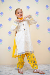 Shanzey Stitched 3 Piece Emb Lawn Farshi Edit Collection'2025-SHK-4436