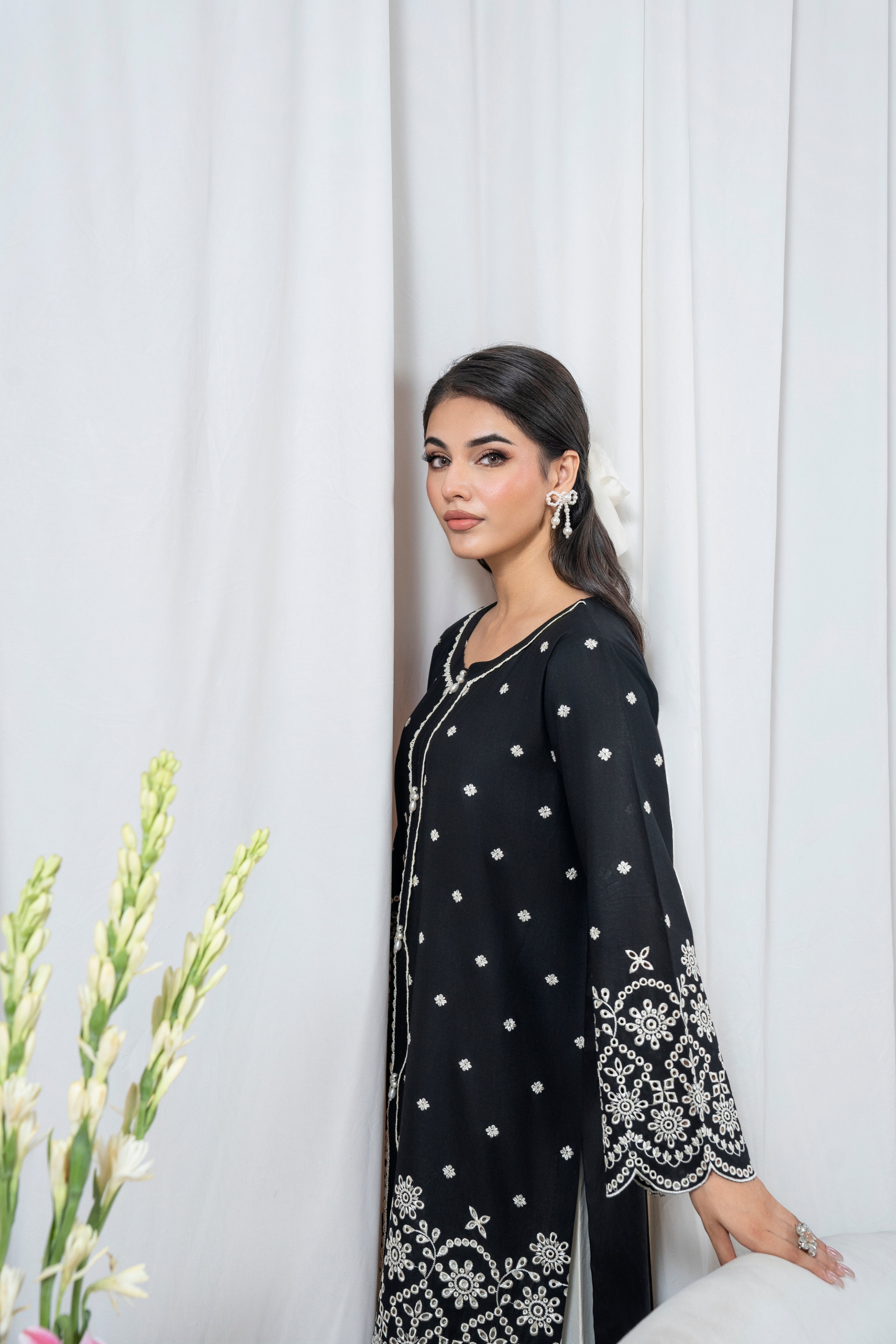 Zoya Zafar Stitched 2 Piece Cotton Collection'2025-Monochrome Maison