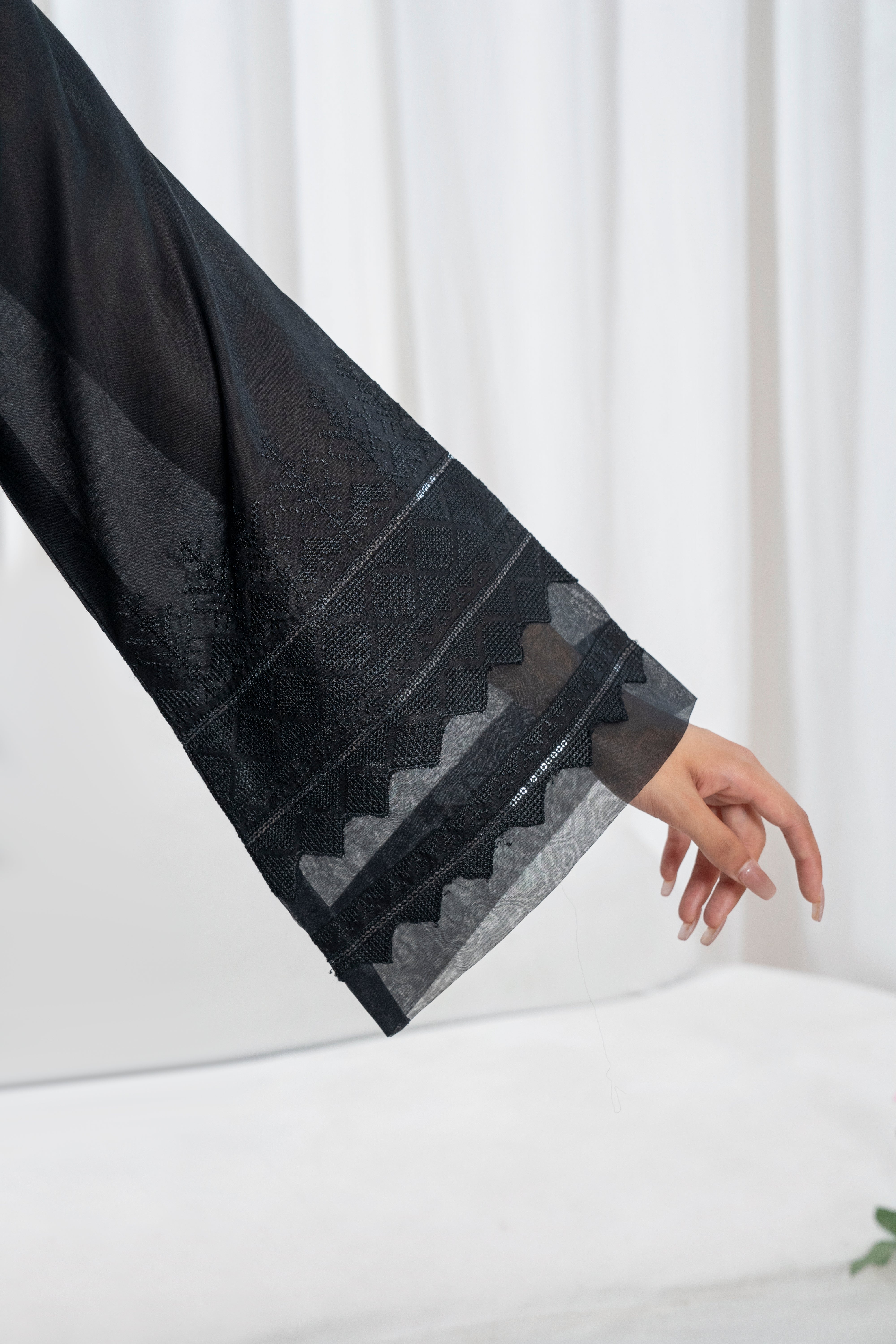 Zoya Zafar Stitched 2 Piece Cotton Collection'2025-Monochrome