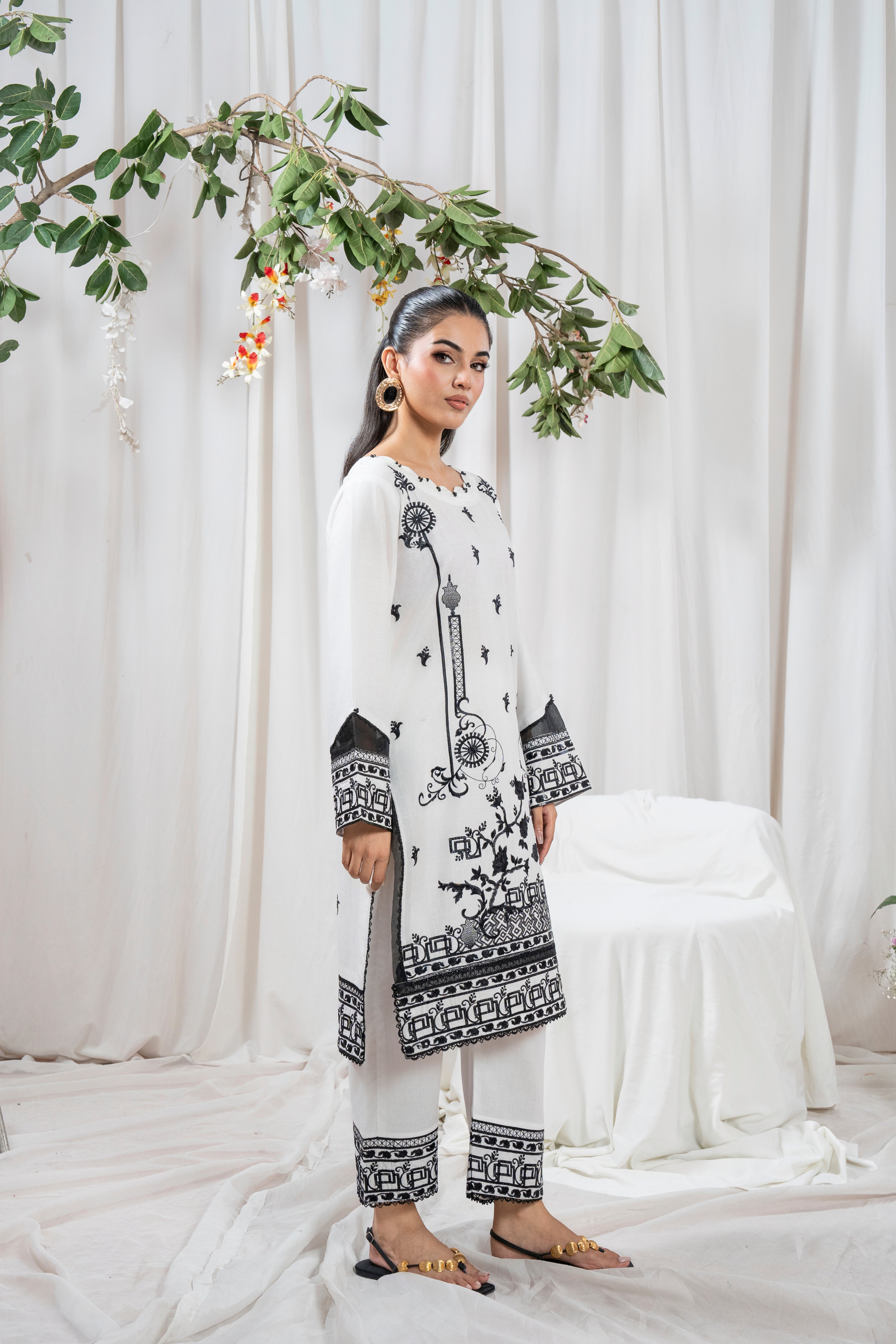 Zoya Zafar Stitched 2 Piece Cotton Collection'2025-Haseens Andaaz
