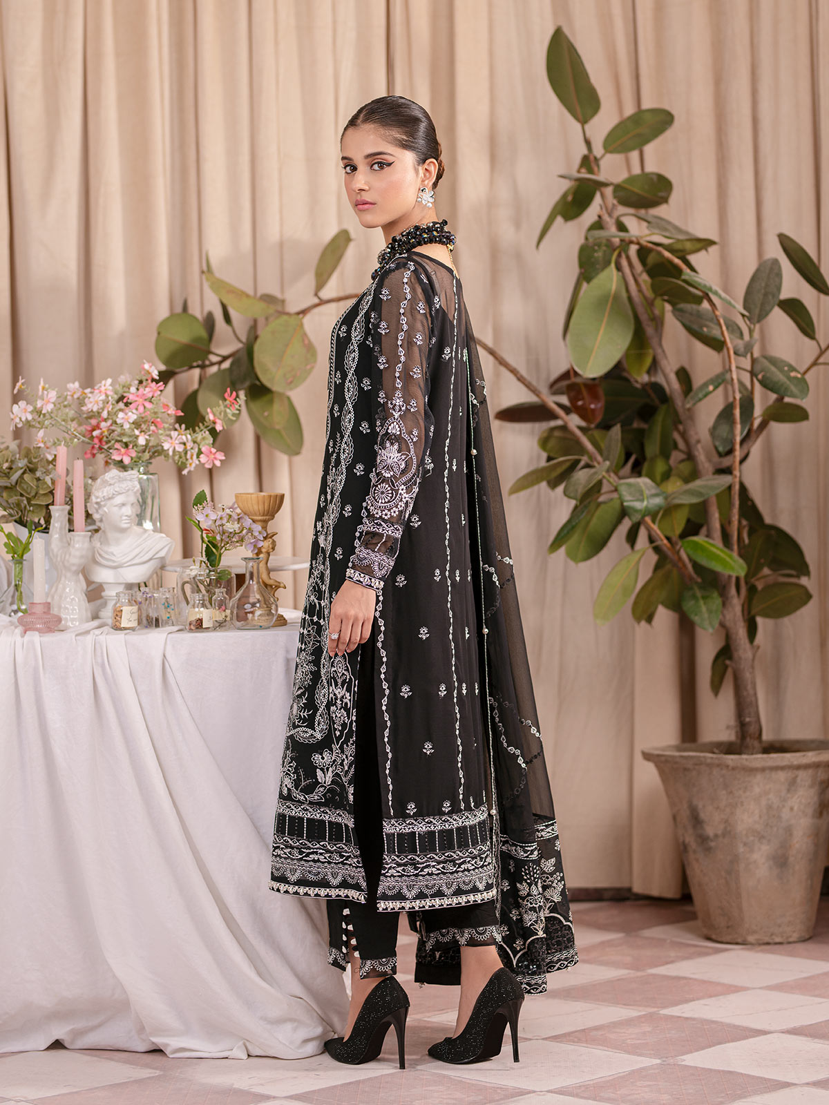 Gulaal Unstitched 3 Piece Emb Chiffon Collection'2023-Mahjabeen UC-01