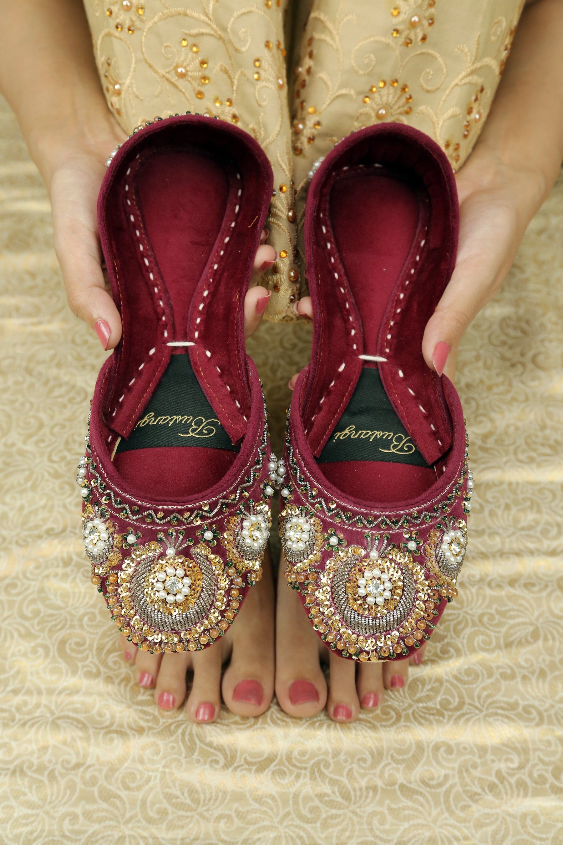 Bustangi Maroon Dabka Women Khussa E001
