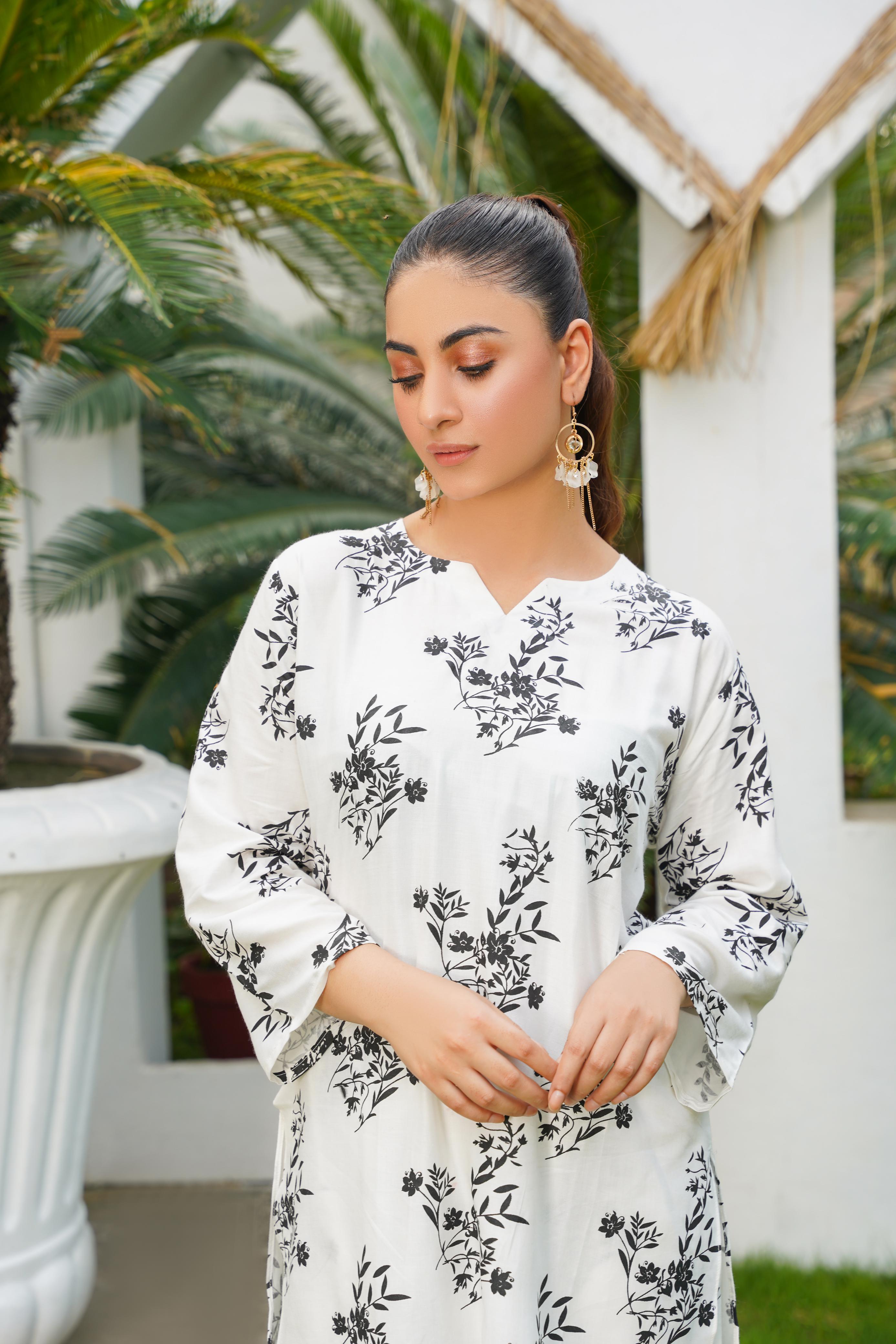 Zaib E Hoor Camellia 2Pcs Stitched Suit