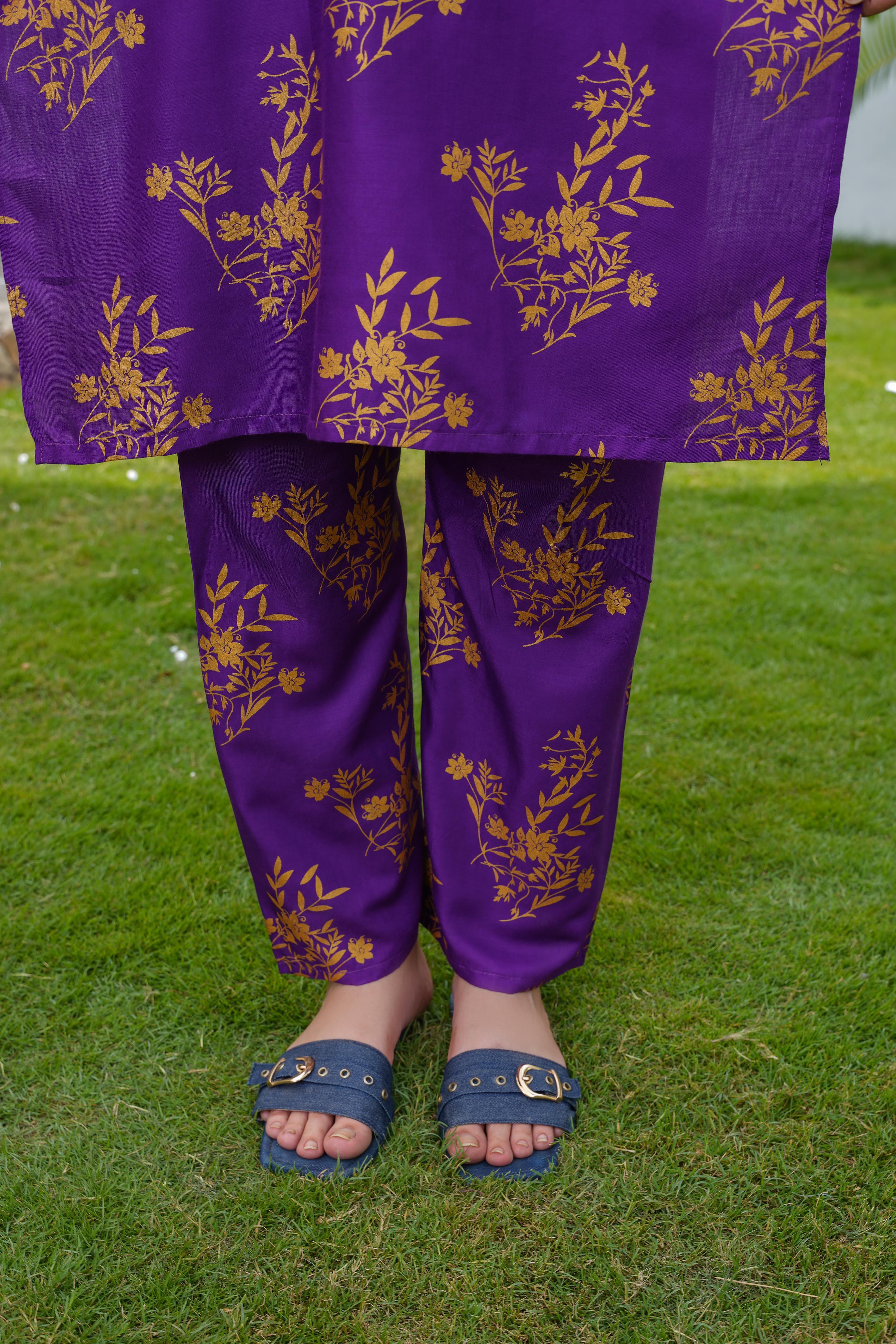 Zaib E Hoor Camellia 2Pcs Stitched Suit