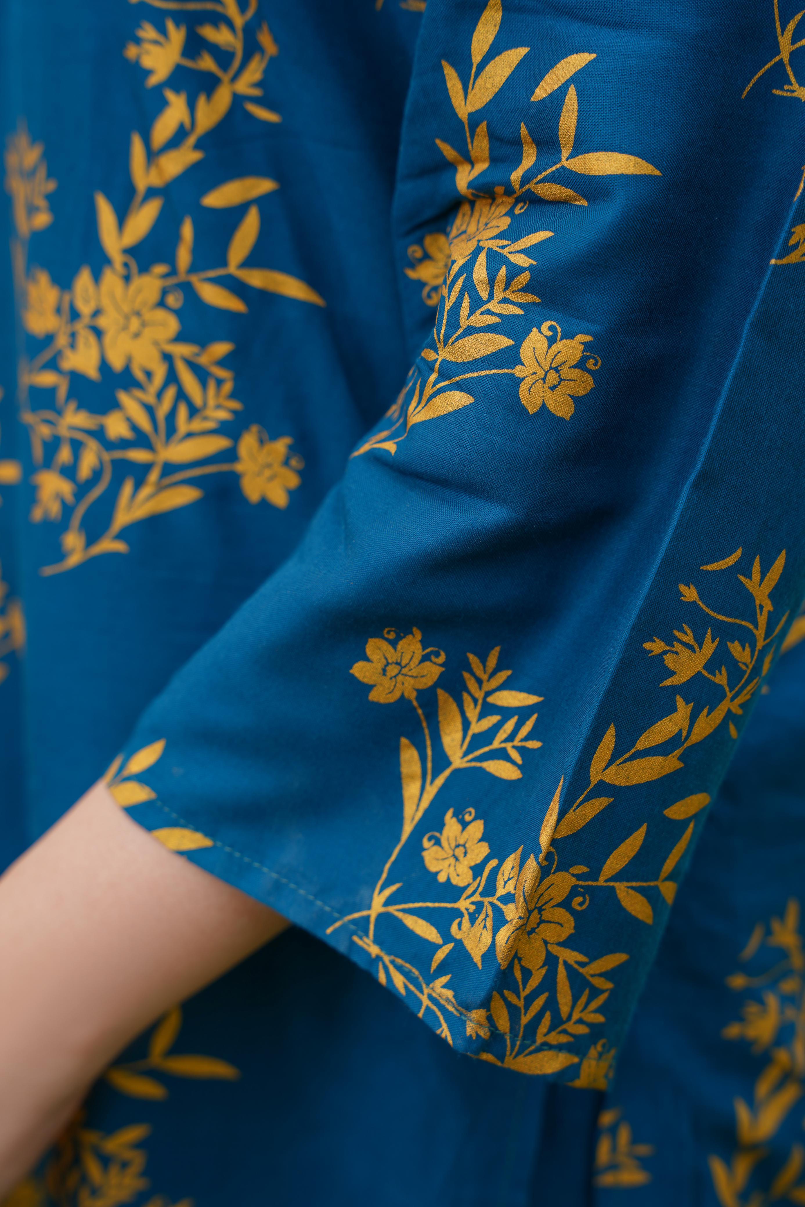 Zaib E Hoor Camellia 2Pcs Stitched Suit