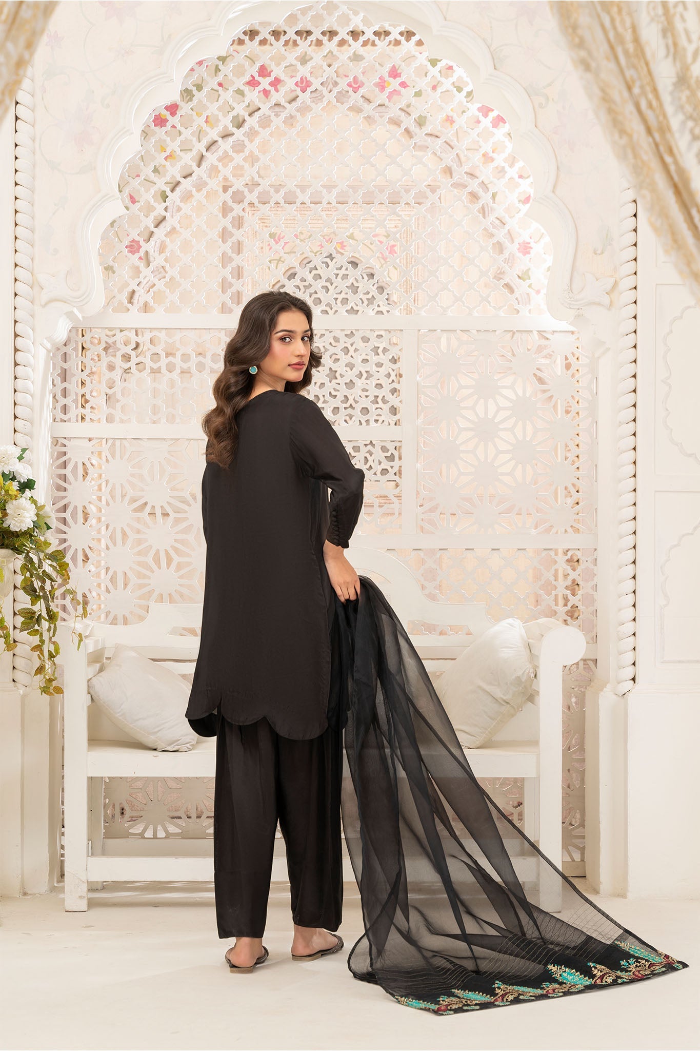 Yusra Ansari Stitched 3 Piece Formals Collection'2025-Yaeid-03  Nesta