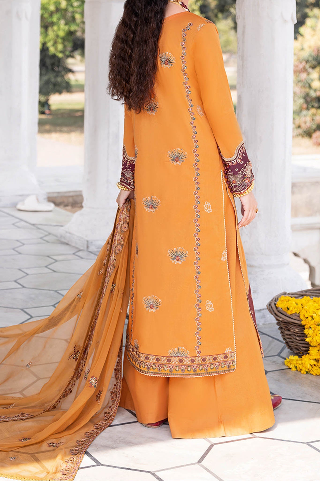 Andaaz by Ramsha Unstitched 3 Piece Luxury Lawn Vol-05 Collection'2023-Z-506