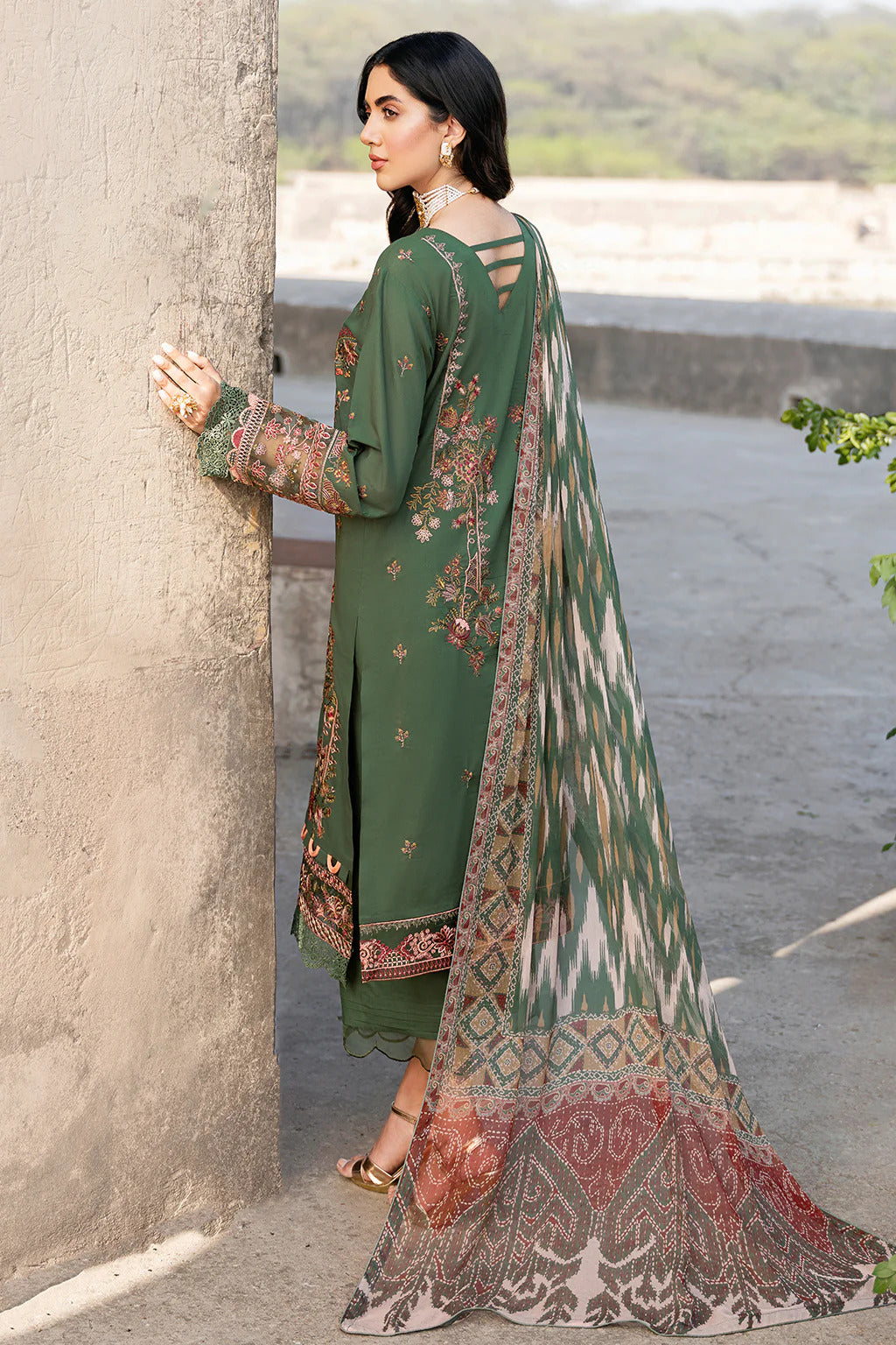 Andaaz by Ramsha Unstitched 3 Piece Luxury Lawn Vol-06 Collection'2023-Z-602