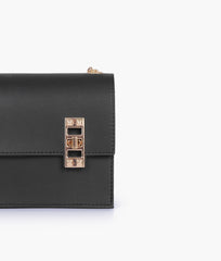 RTW Creation - Black chain shoulder bag with twist lock