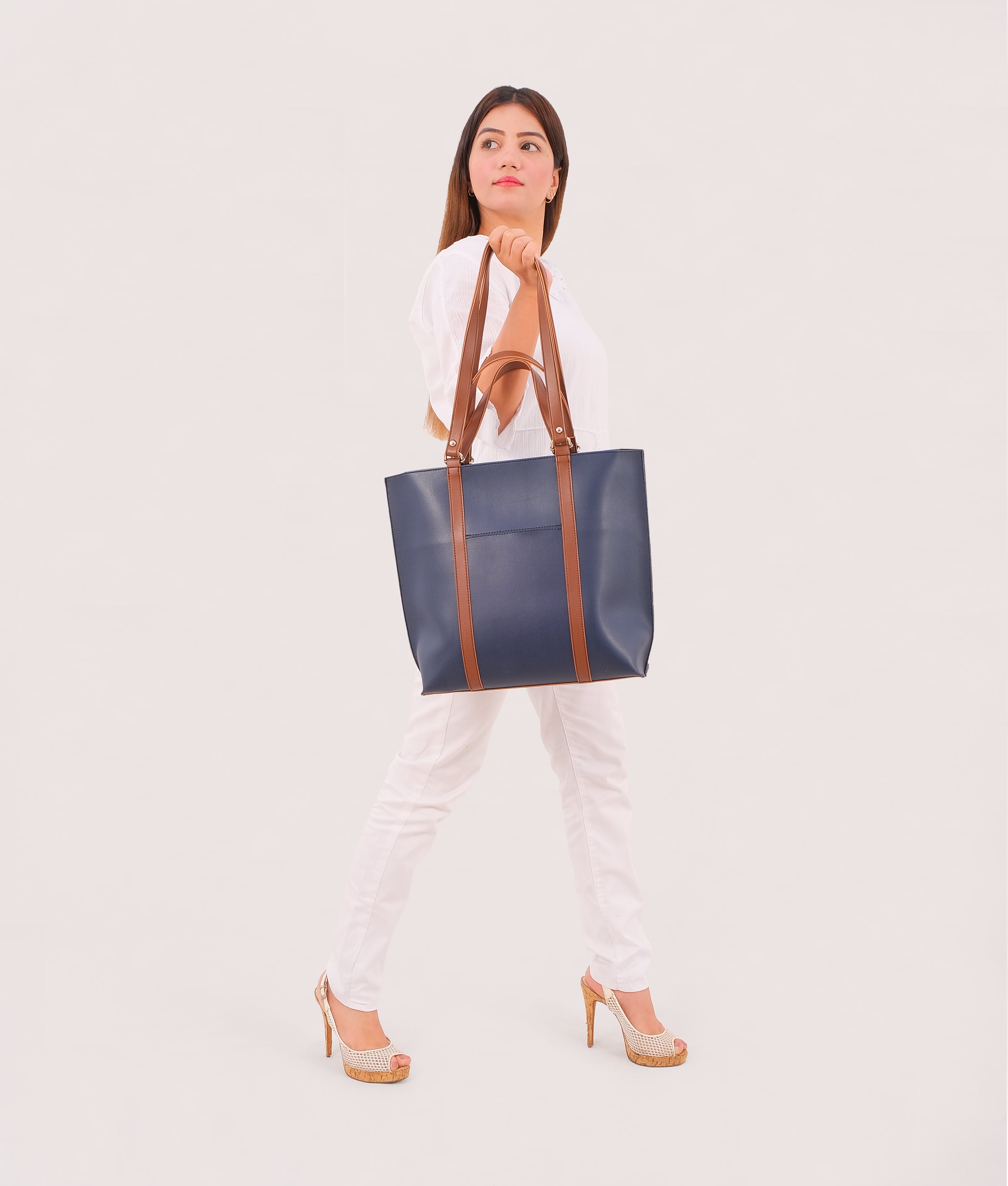 RTW Creation - Blue and brown double-handle tote bag